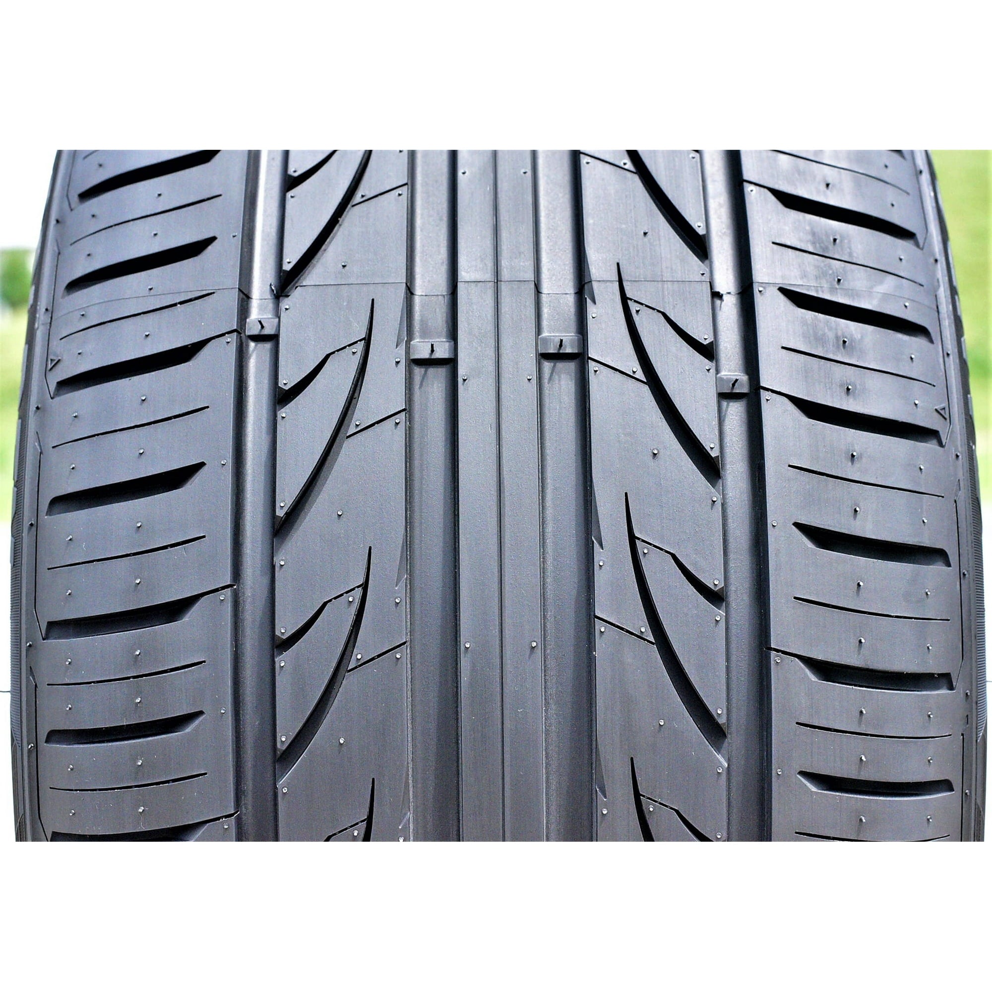 Landgolden LG27 275/30ZR20 275/30R20 97W XL A/S High Performance Tire Fits: 2023 Chevrolet Corvette Z06