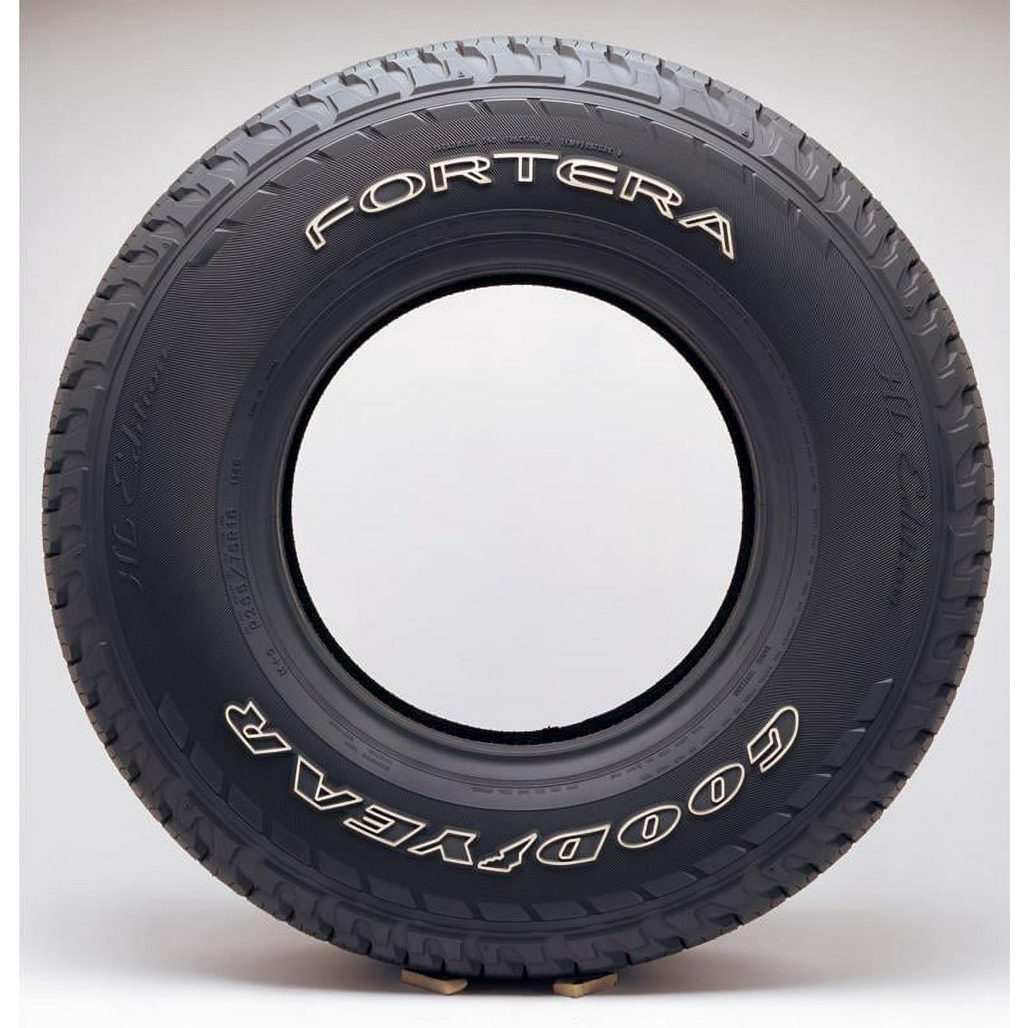 Goodyear Fortera HL 245/65R17 105 T Tire
