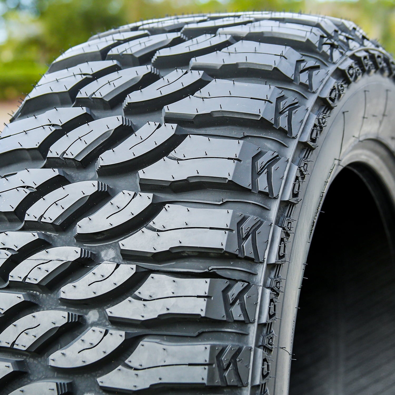 Atlas Tire Paraller M/T 33X12.50R17 120Q E 10 Ply mud Light Truck Tire