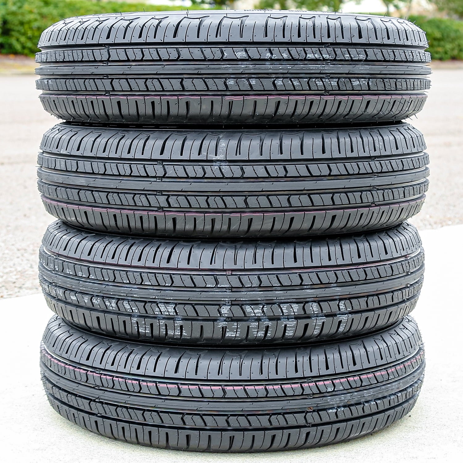 Starfire Solarus Classic 225/60R17 99T a/s All Season Tire