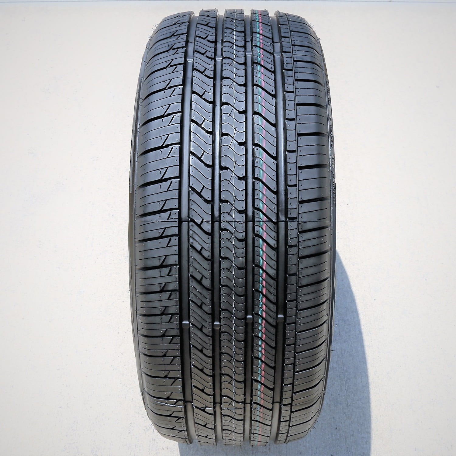 GT Radial Maxtour LX 225/40R18 92V XL a/s All Season Tire