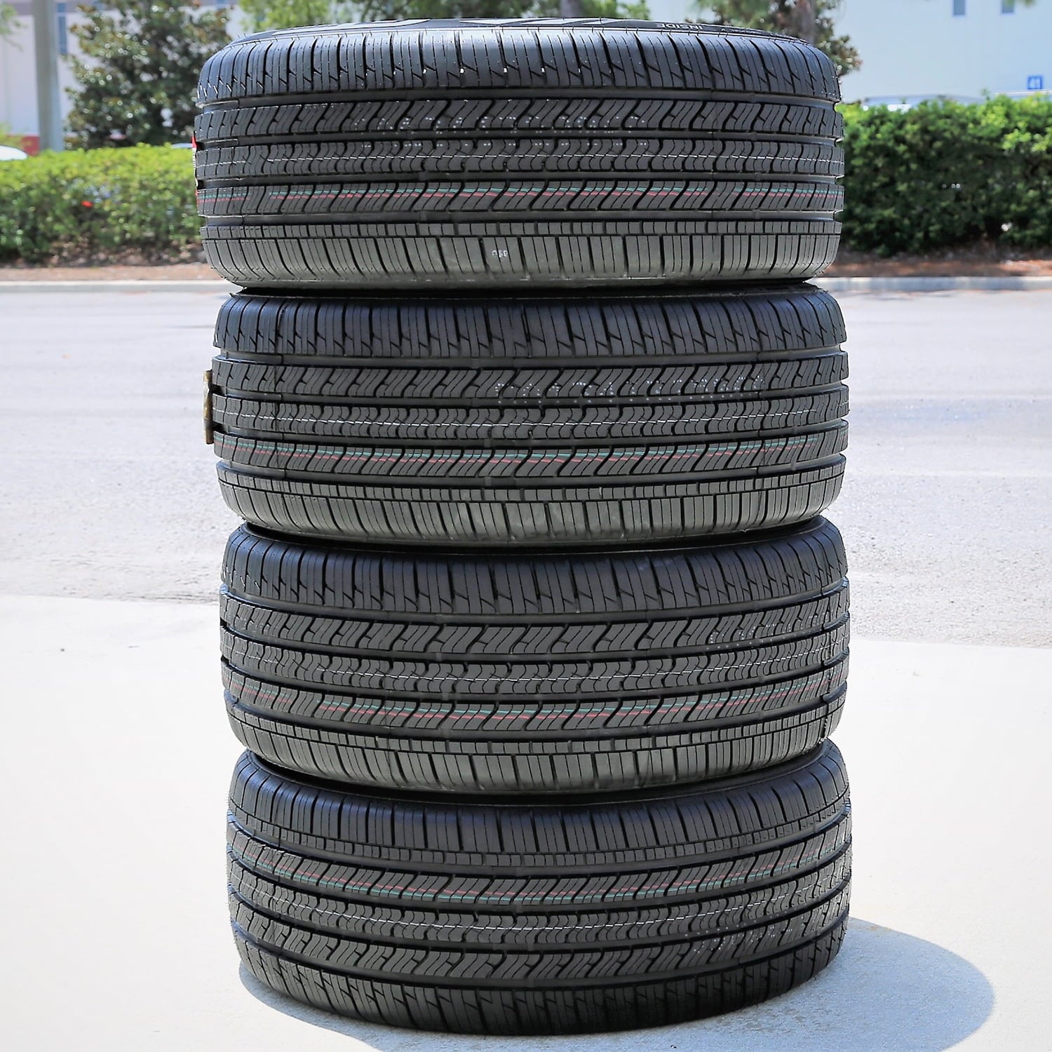 GT Radial Maxtour LX 225/40R18 92V XL a/s All Season Tire