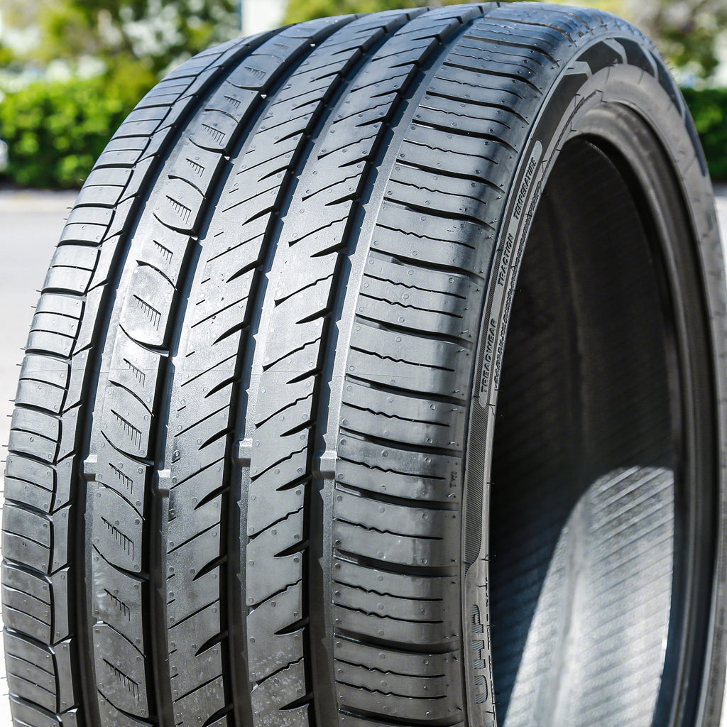 Evoluxx Capricorn UHP UHP 265/35R22 102W XL Passenger Tire