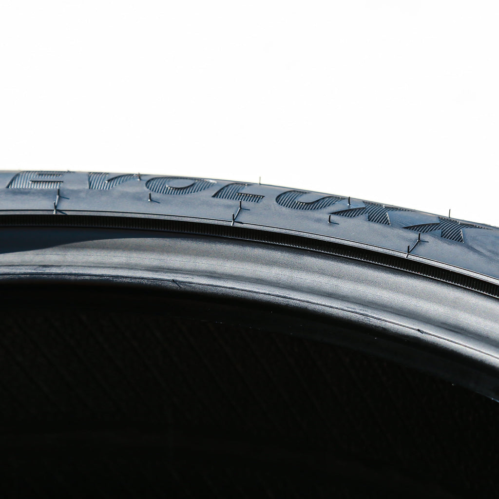 Evoluxx Capricorn UHP UHP 265/35R22 102W XL Passenger Tire