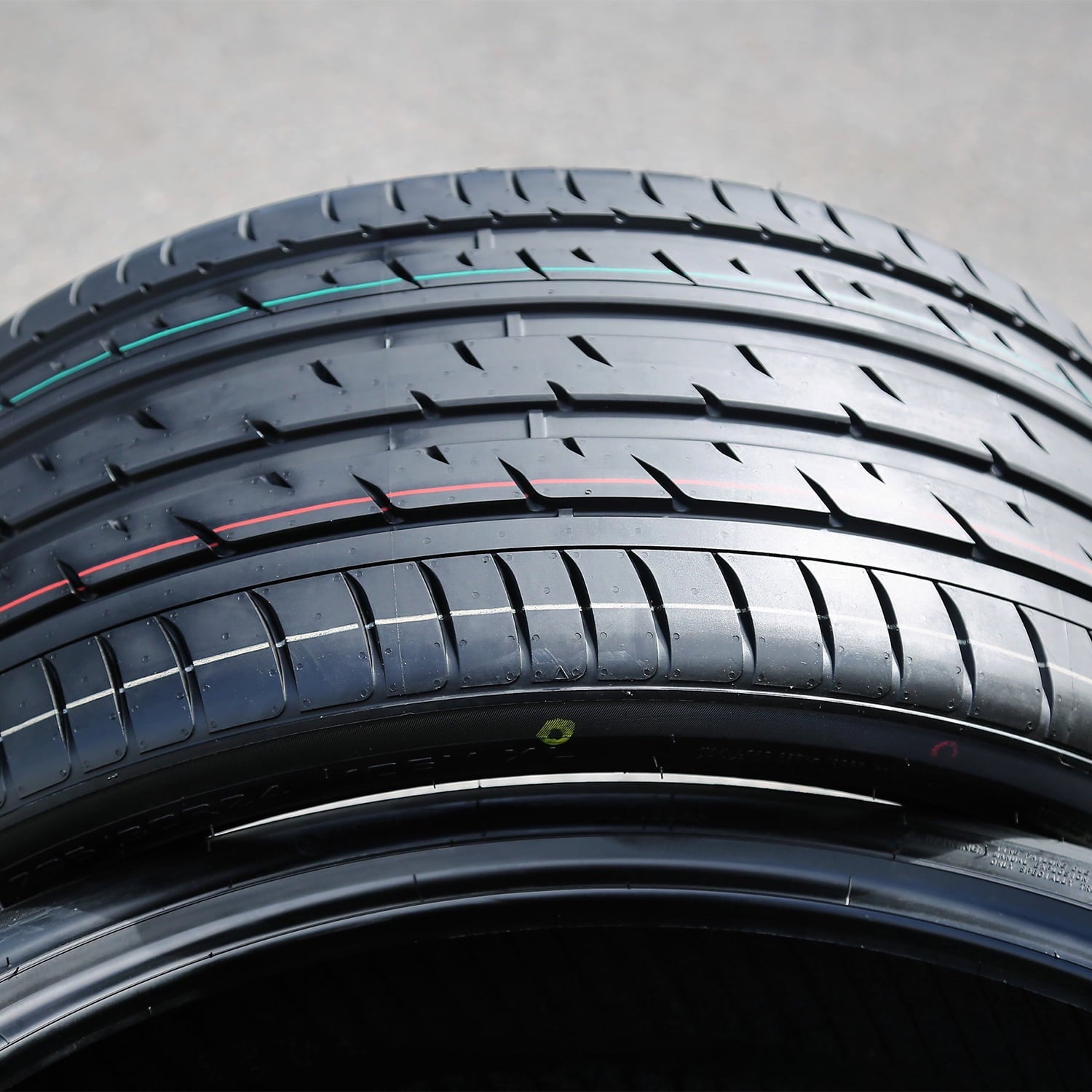 Haida LECP HD927 255/55R19 111V XL Performance Summer Tire