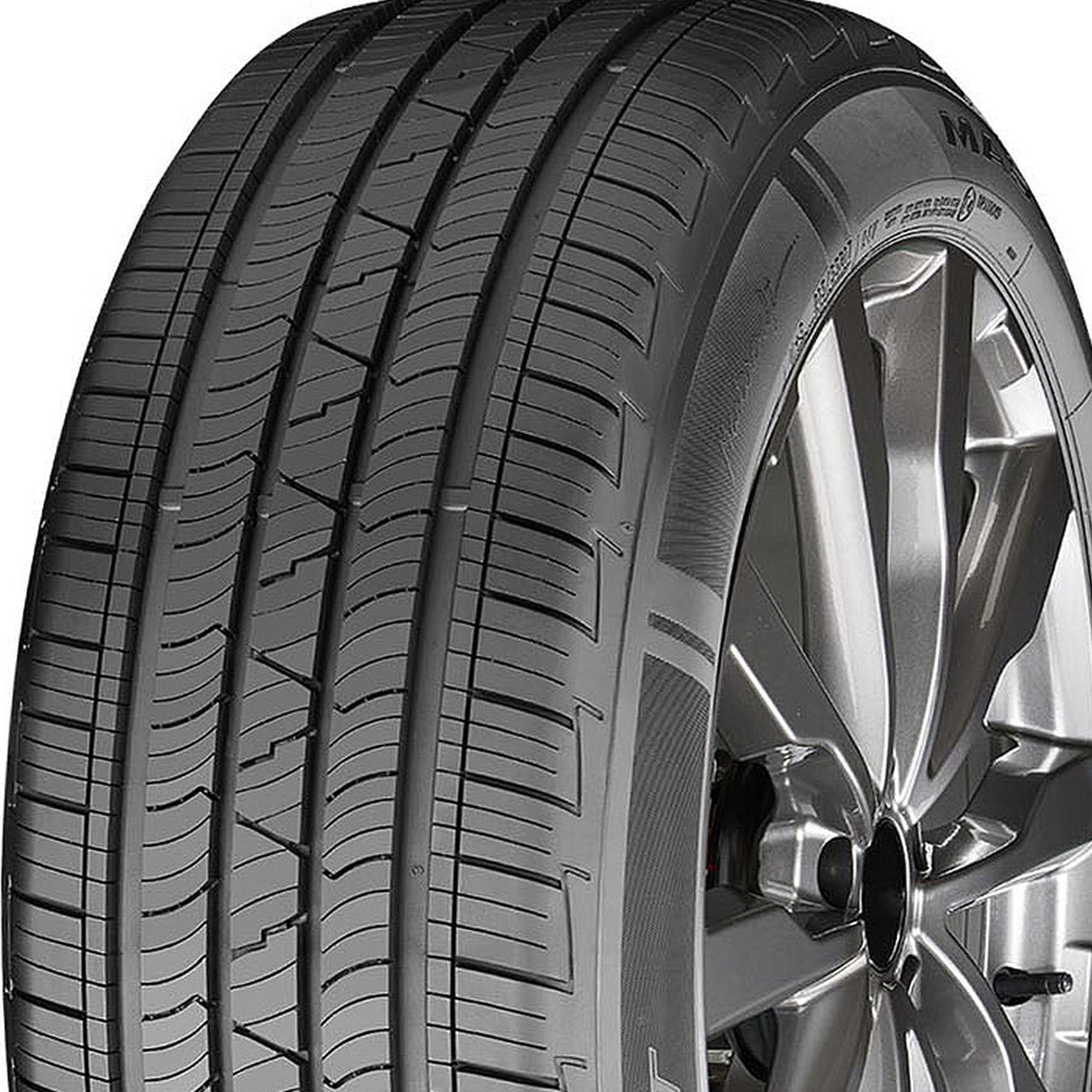 Mastercraft Courser Quest All Season 225/65R16 100H Passenger Tire