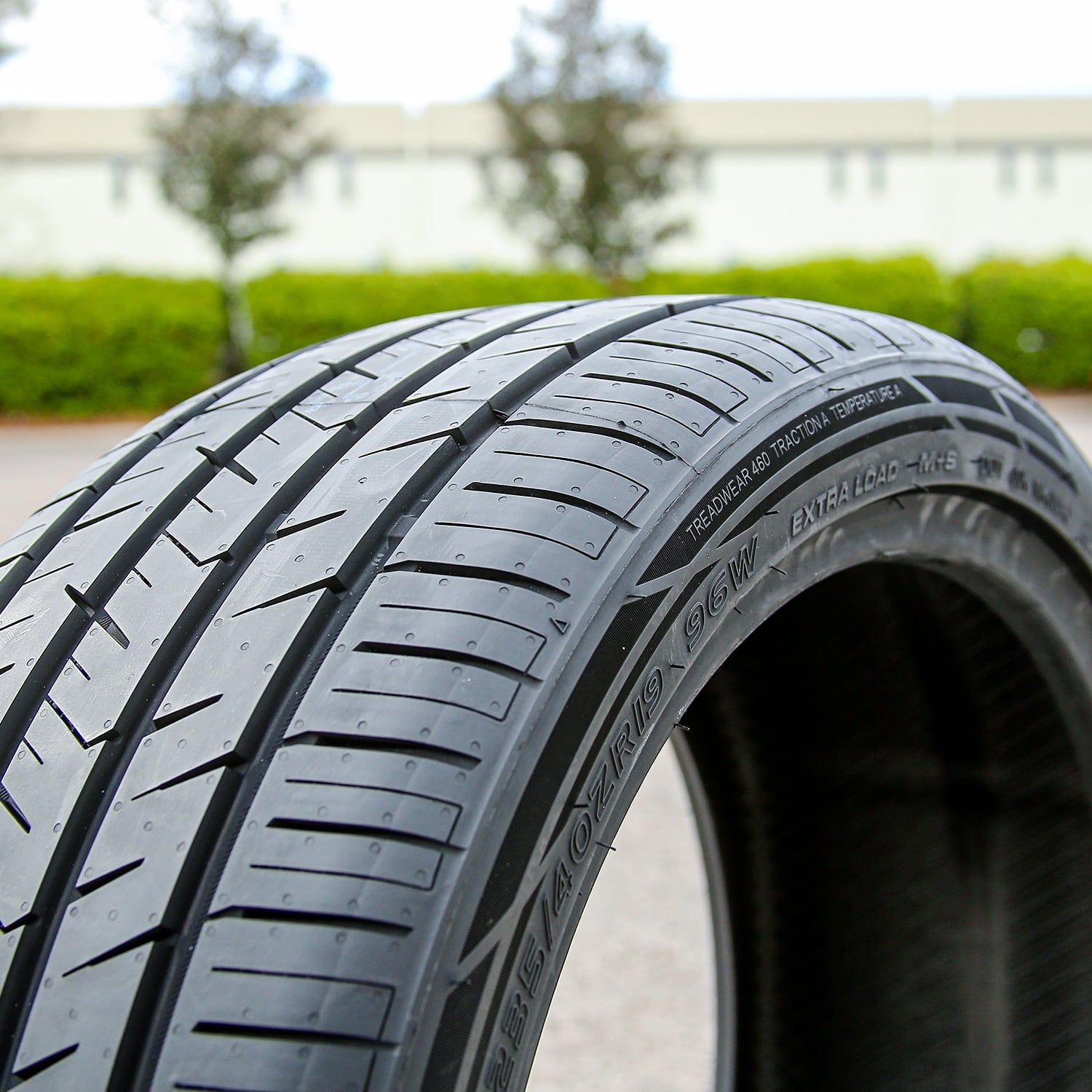 Travelstar Ecosport GT 235/40ZR19 235/40R19 96W XL High Performance Summer Tire
