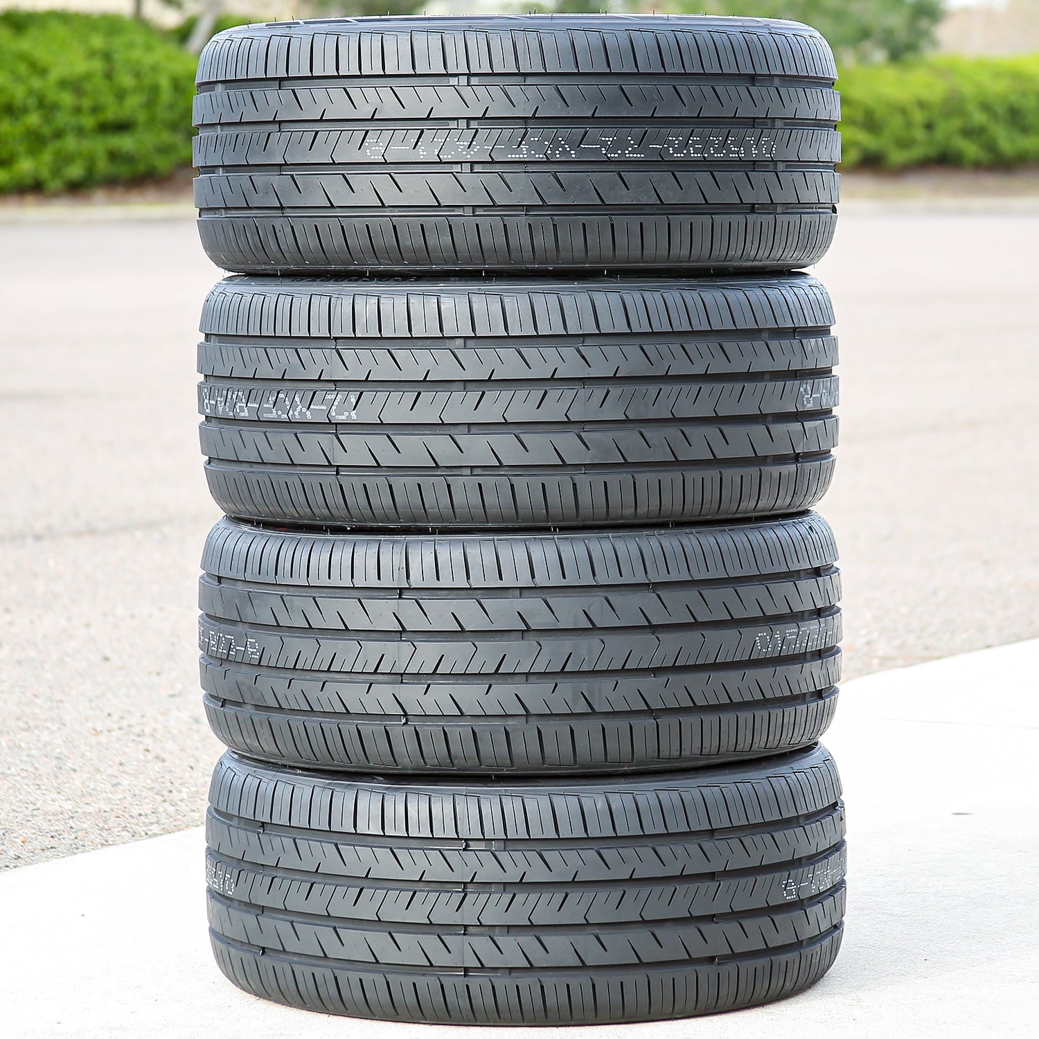 Travelstar Ecosport GT 235/40ZR19 235/40R19 96W XL High Performance Summer Tire