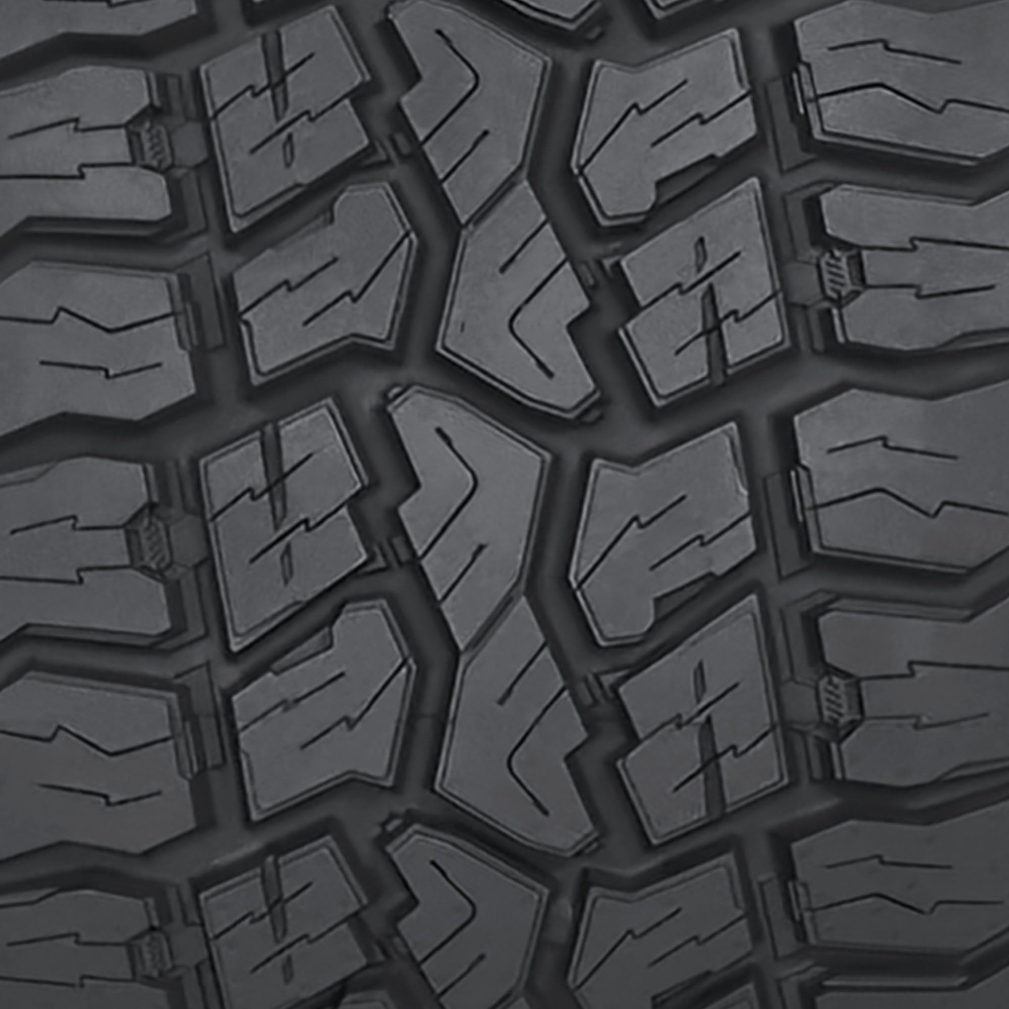 Linglong Crosswind Trail Traxx All Terrain 265/70R18 116T Light Truck Tire