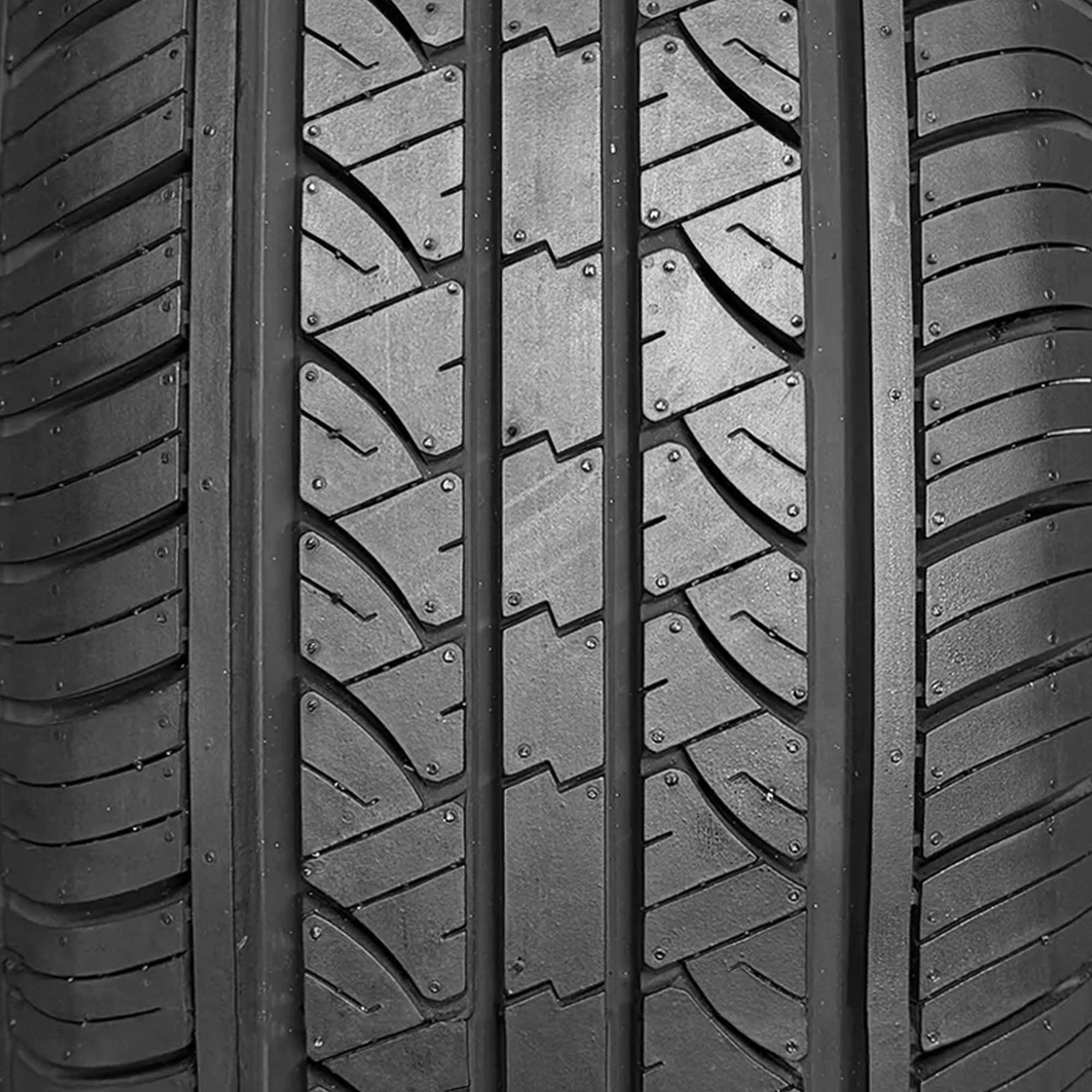 Finalist UN109 All Season 205/60R16 92H Passenger Tire