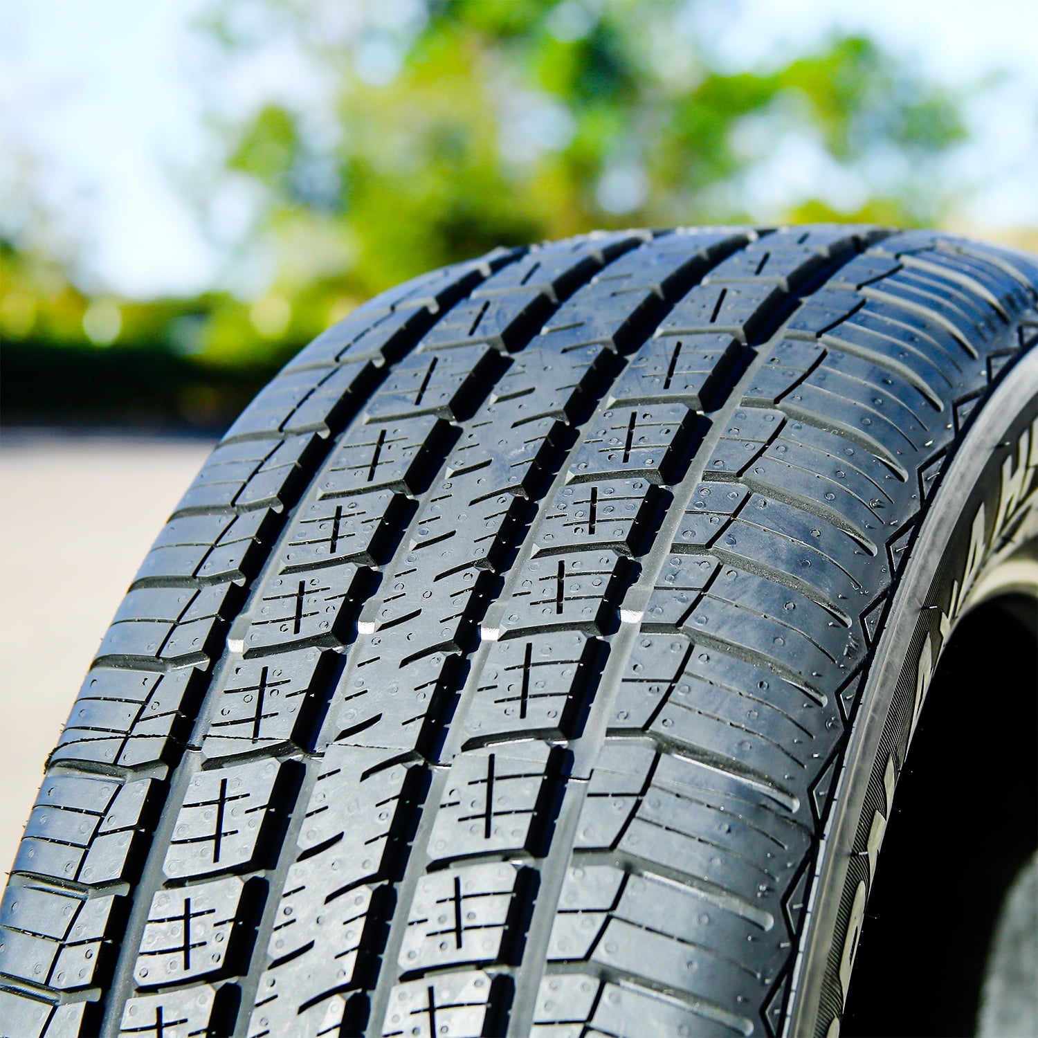 Evoluxx Capricorn 4X4 HP 235/60R18 107V XL Performance a/s All Season Tire