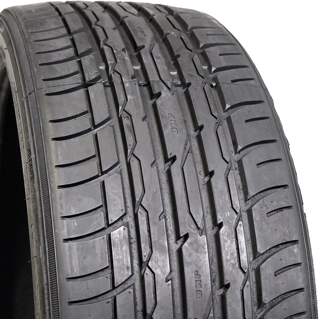 Zenna Argus-UHP All Season 305/45R22 118V XL Passenger Tire