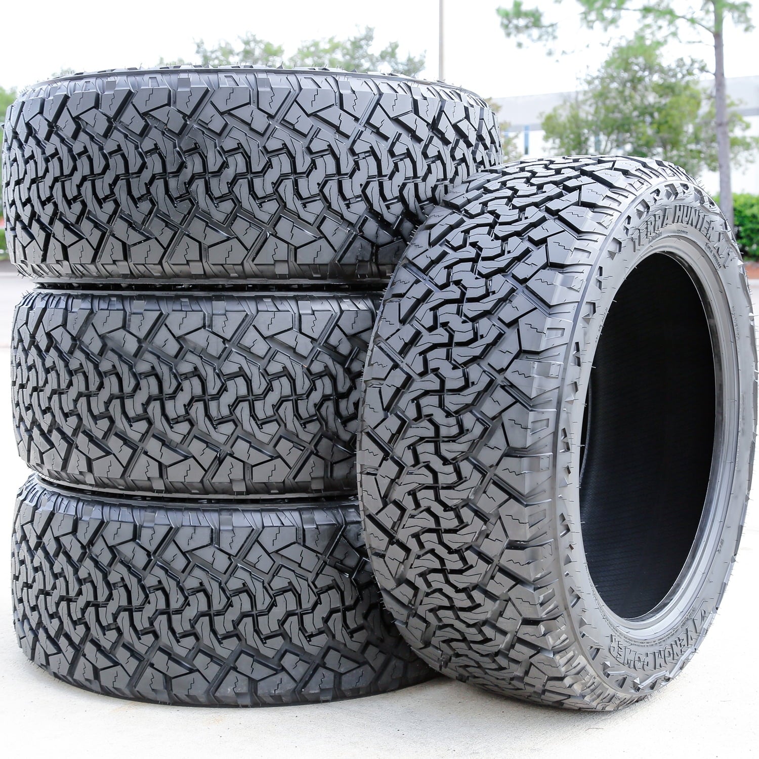 Venom Power Terra Hunter X/T 35X12.50R22 121Q F 12 Ply Extreme Terrain Light Truck Tire