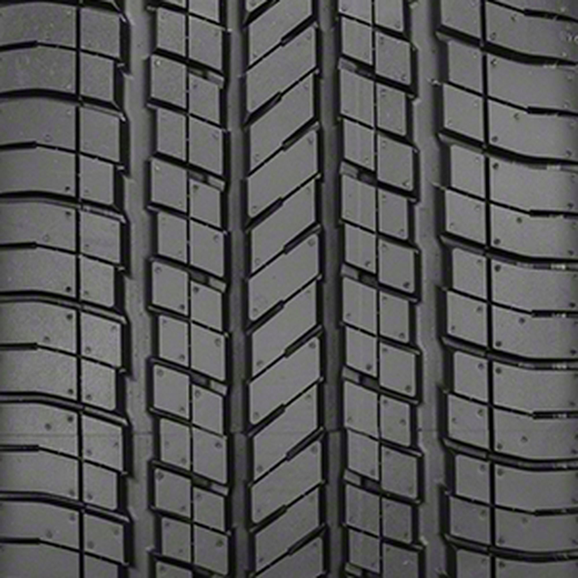 Yokohama Avid S34NV All Season 225/40R18 92V XL Passenger Tire