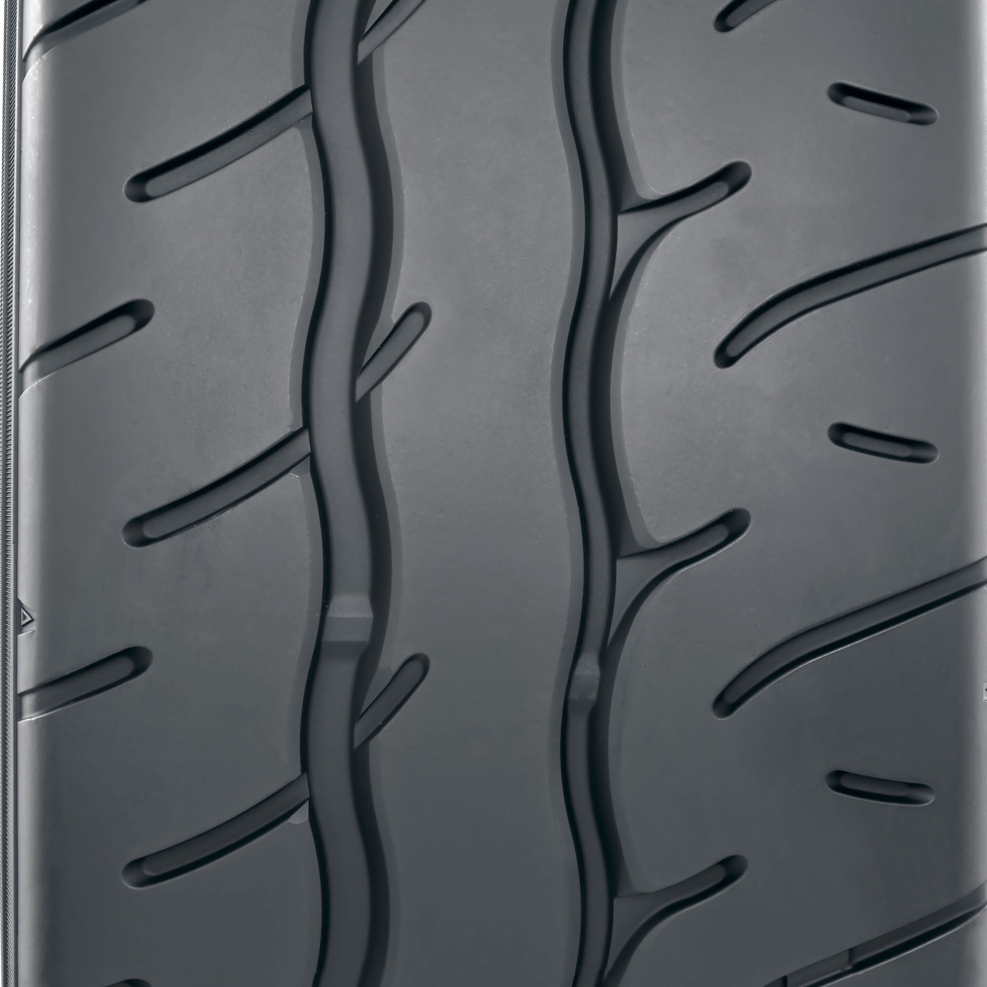 Yokohama Advan Neova AD09 UHP Summer 225/40R18 92W XL Passenger Tire
