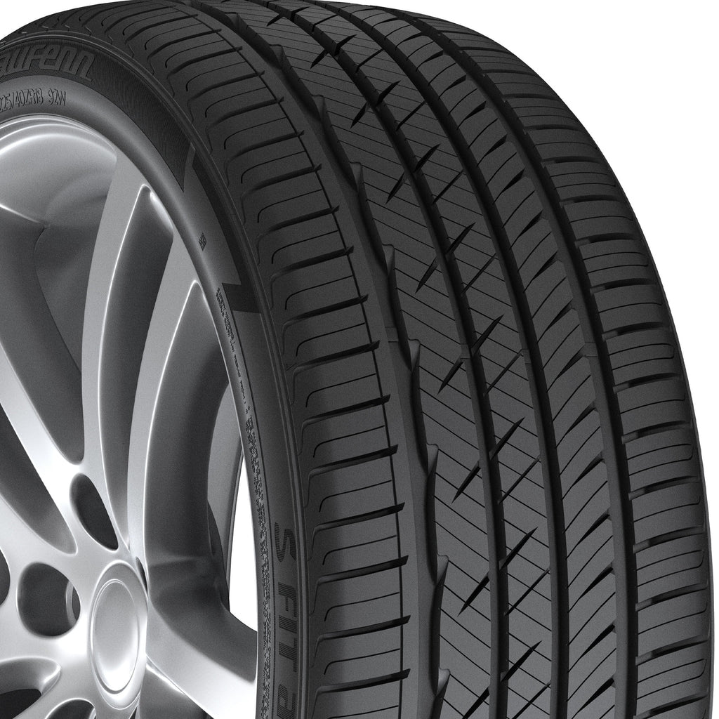 Laufenn S Fit AS LH01 235/60R18 107V All-Season Tire