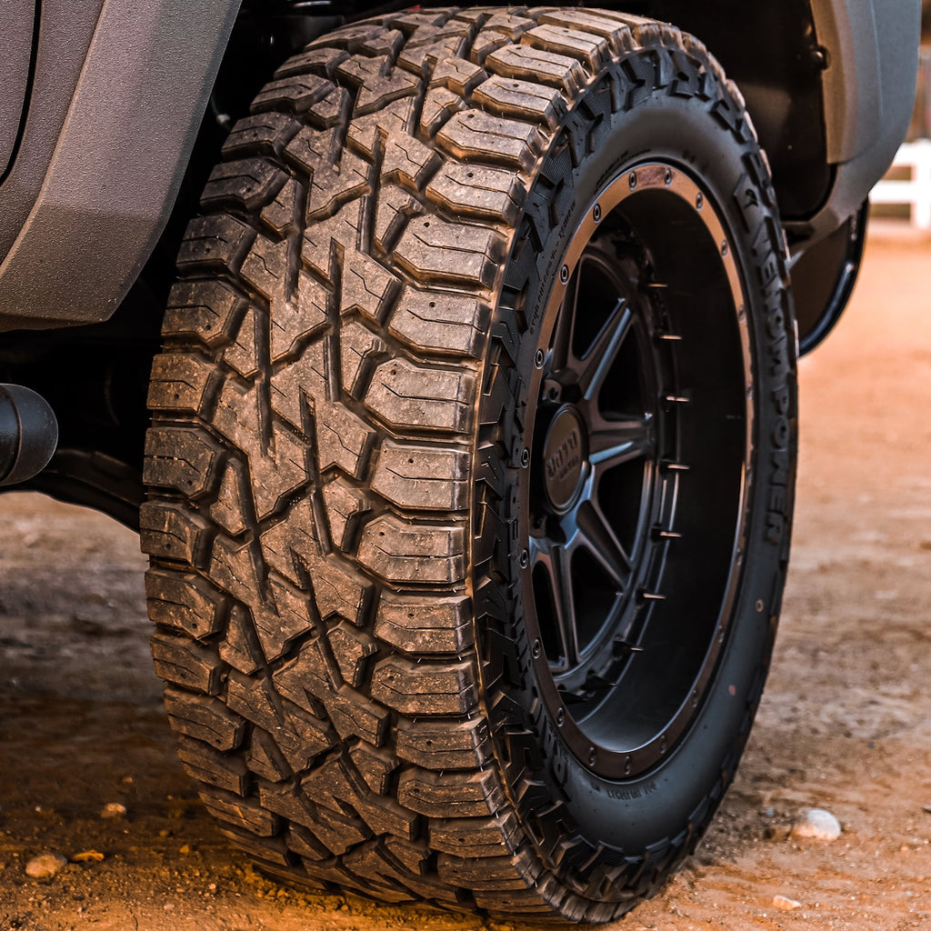 Venom Power Trail Hunter R/T 275/55R20 120/117S E 10 Ply Rugged Terrain Light Truck Tire