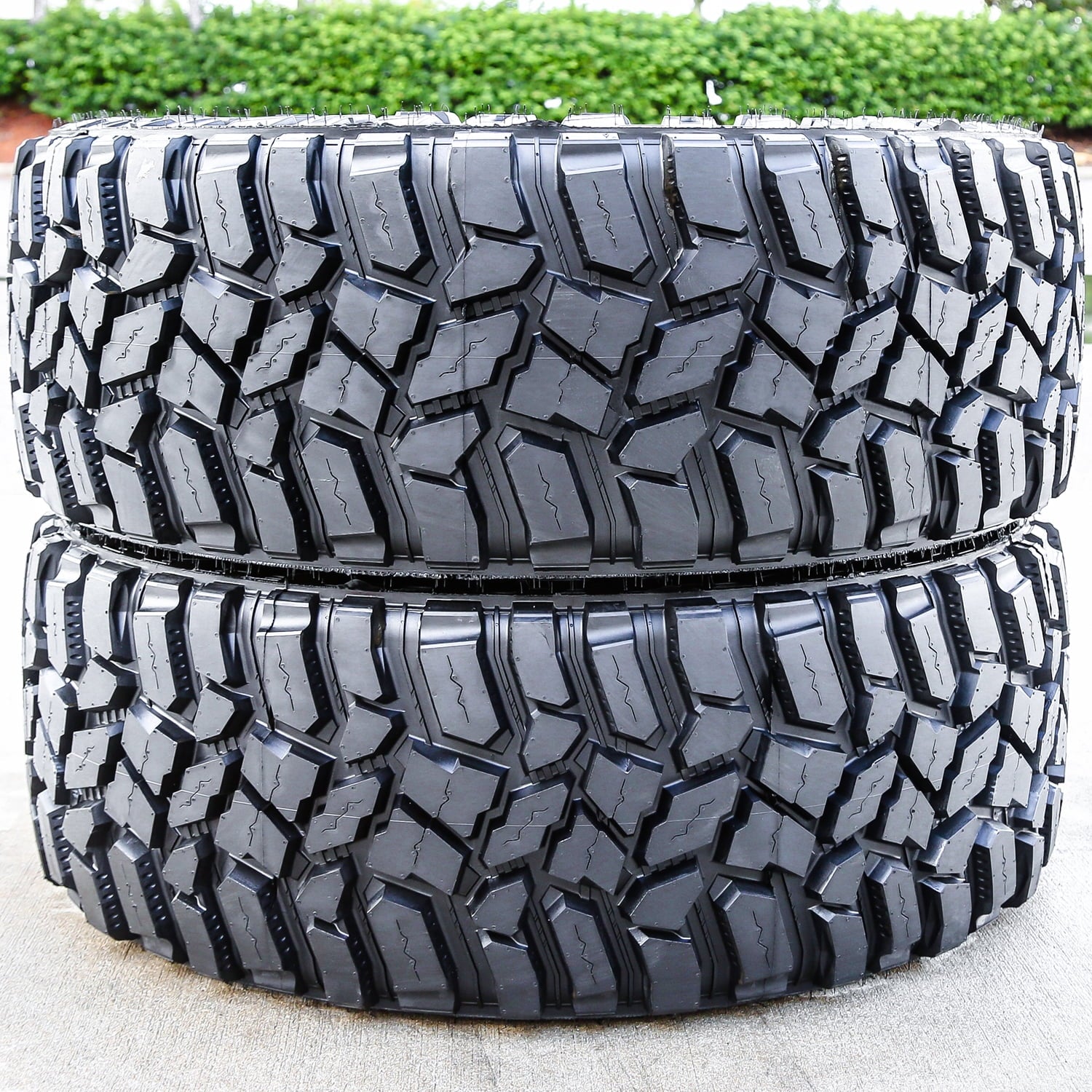 Cooper Tires Cooper Discoverer STT Pro All-Season 32X11.50R15LT 113Q Tire