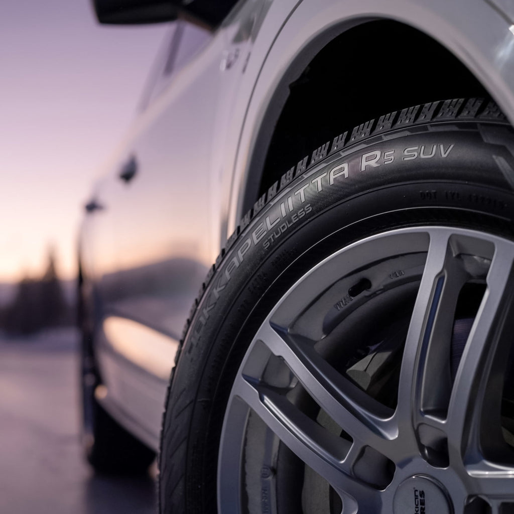 Nokian Hakkapeliitta R5 SUV Winter 275/45R21 110T XL SUV/Crossover Tire
