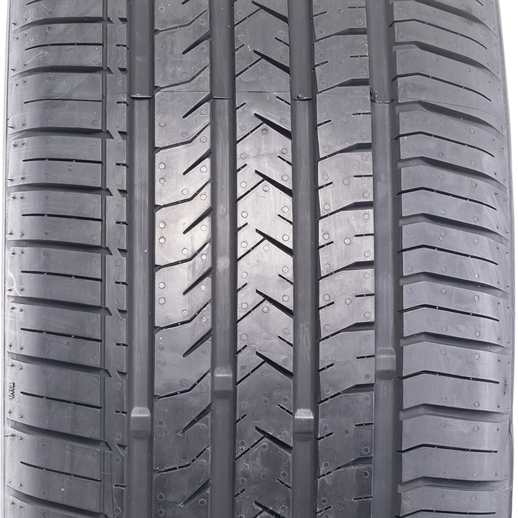 Leao LION SPORT 3 All Season 235/45R18 98Y XL Passenger Tire Fits: 2010-12 Nissan Altima SR, 2013-14 Honda Accord Sport