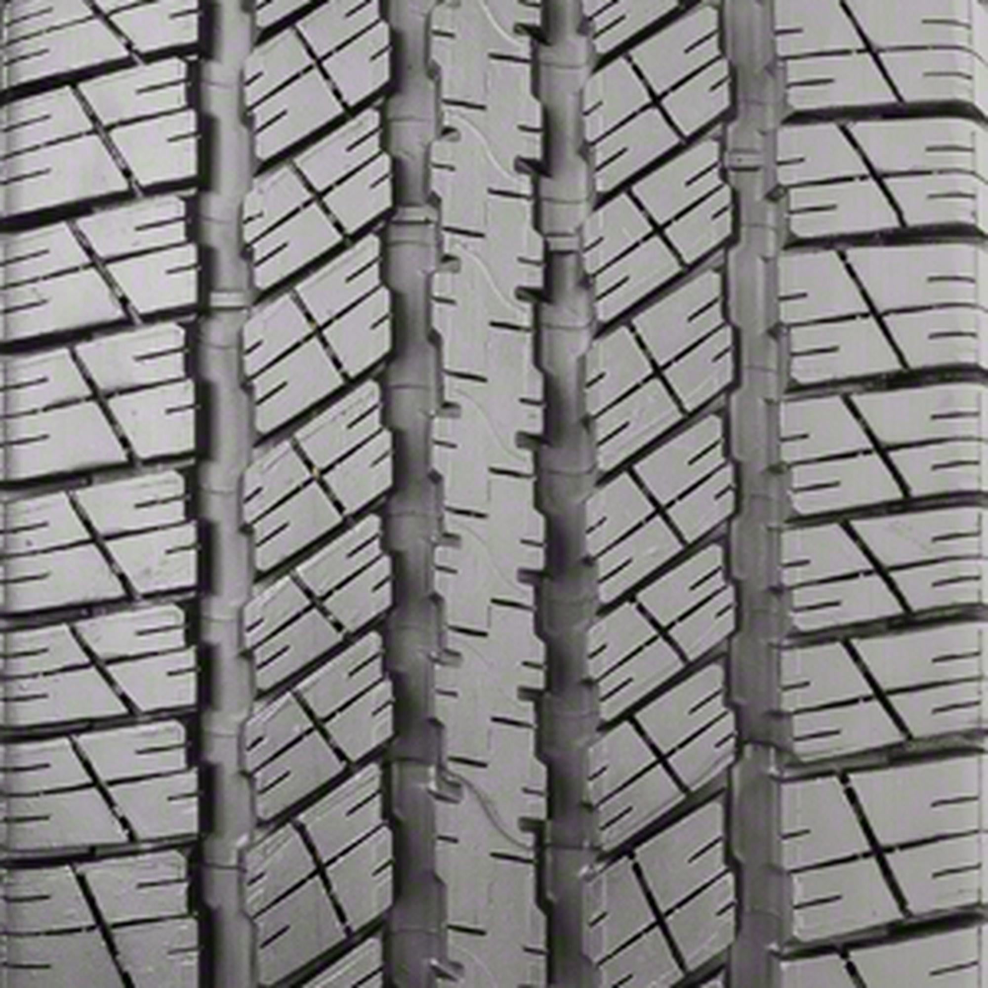 Goodyear Wrangler HP All Season P265/70R17 113S Light Truck Tire