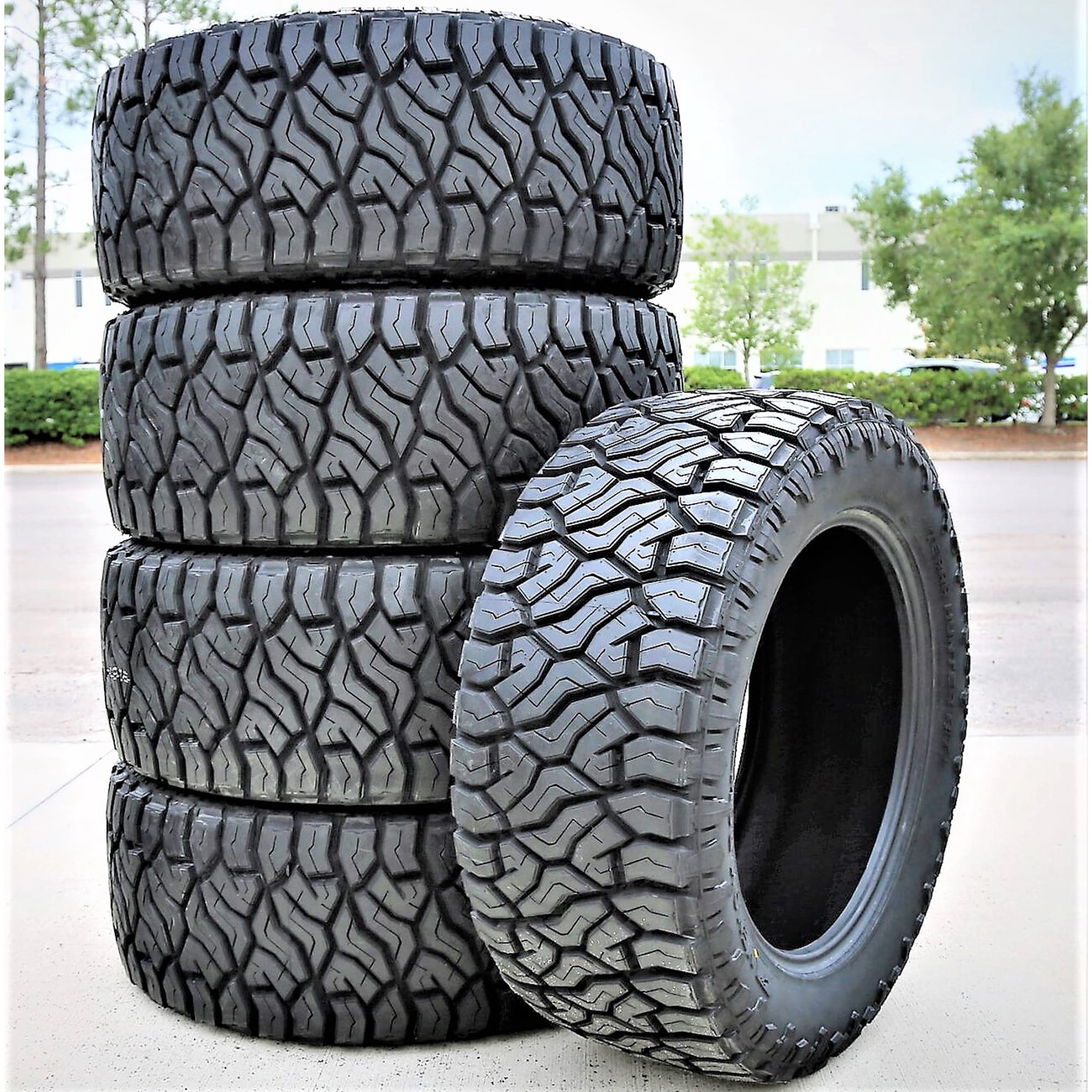 Venom Power Terra Hunter R/T+ 33X12.50R20 114Q E 10 Ply rwl Rugged Terrain Light Truck Tire