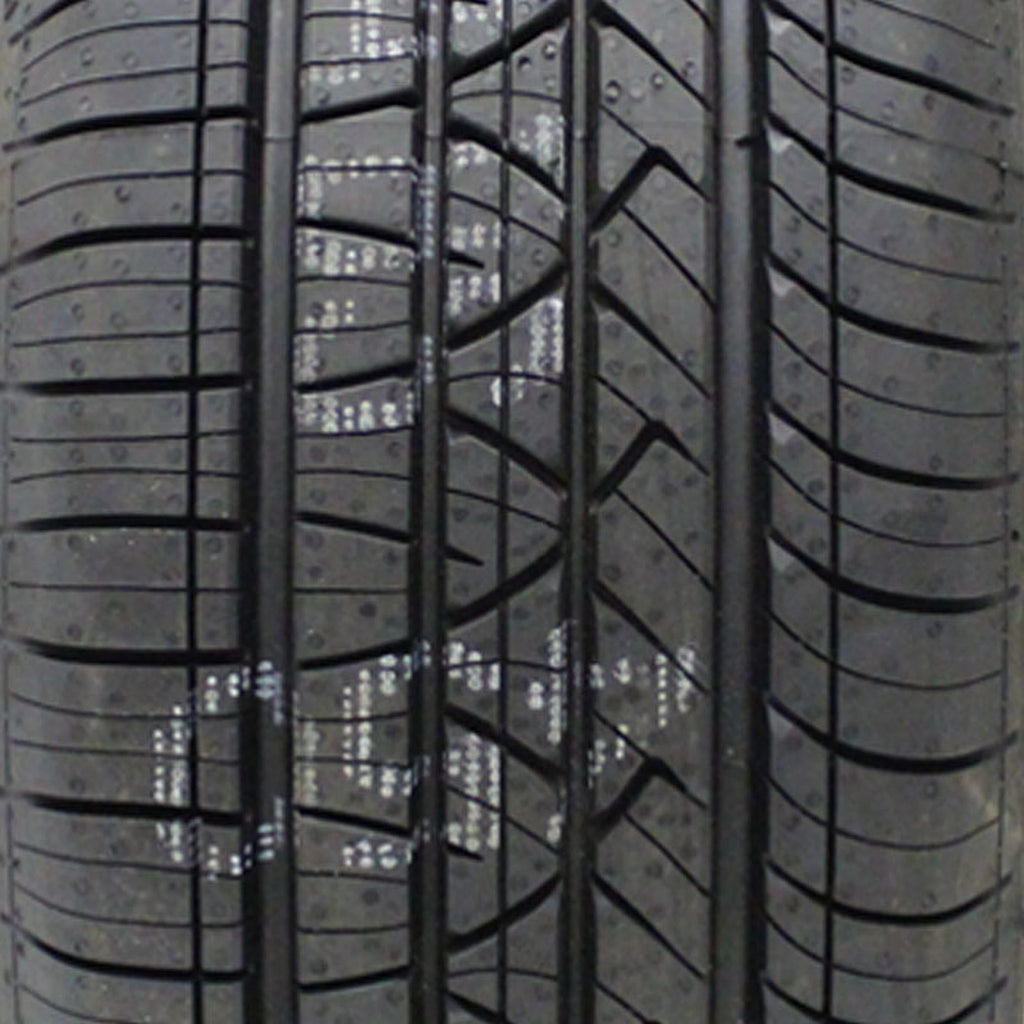 Mastercraft LSR Grand Touring All Season 255/65R18 111H Passenger Tire