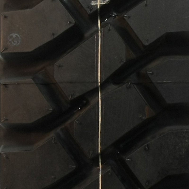Sumitomo ST900 10/R20 146 Y Drive Commercial Tire