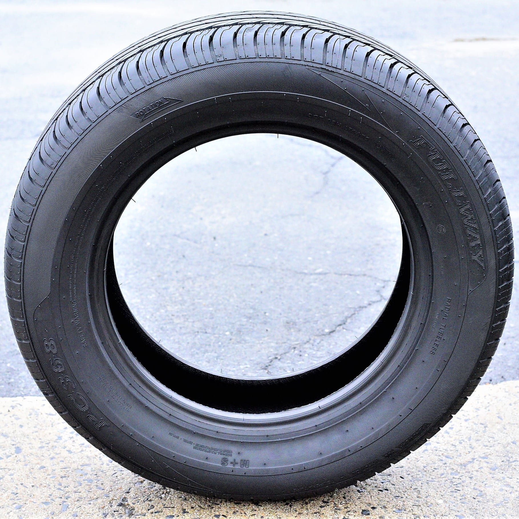 Fullway PC368 All Season 205/65R15 94H Passenger Tire