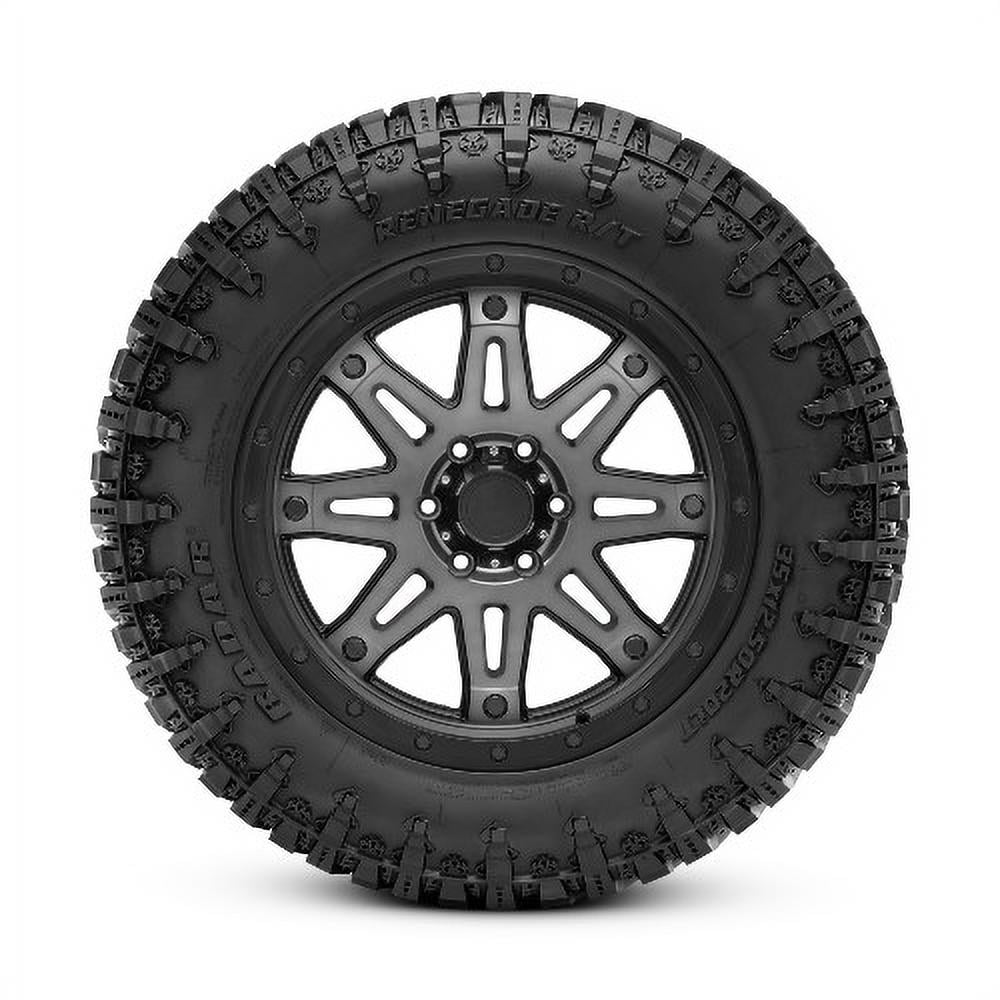 Radar Renegade R/T LT285/65R18 125/122Q Tire