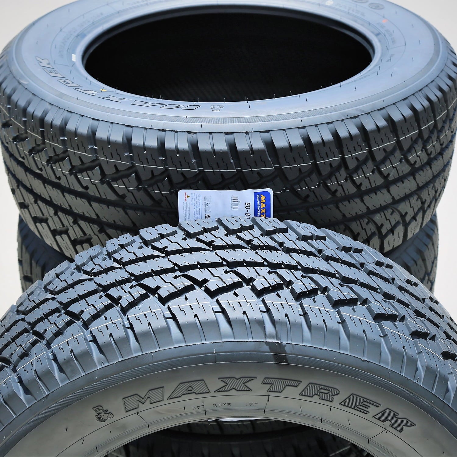 Maxtrek SU-800 A/T 245/75R16 111S All Terrain Tire
