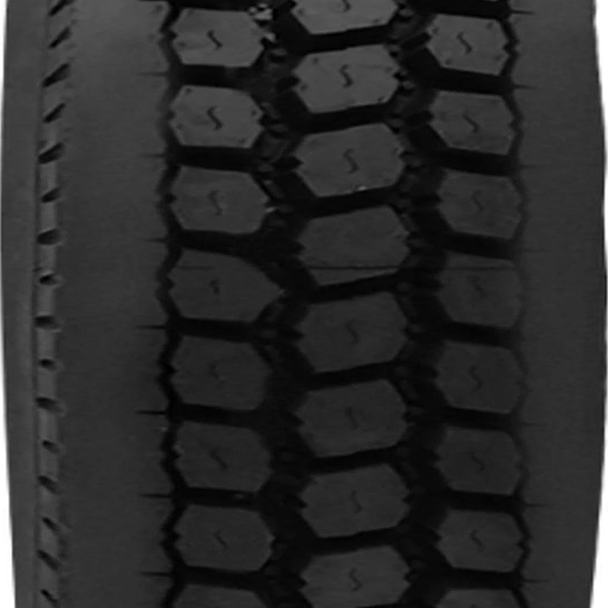 Kumho Tire Kumho KLD02 285/75R24.5 144/141M G Commercial Tire