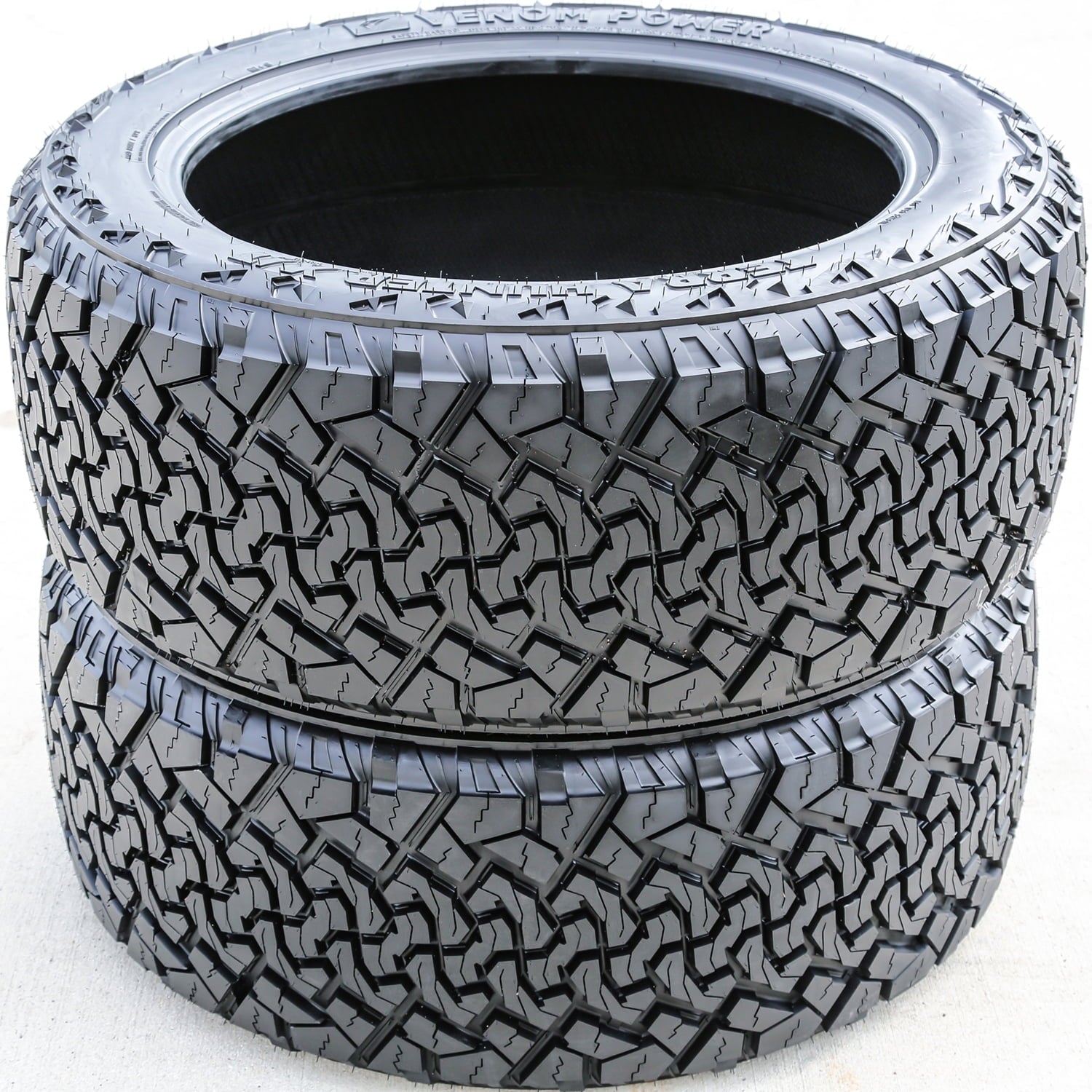 Venom Power Terra Hunter X/T 35X13.50R22 120Q E 10 Ply Extreme Terrain Light Truck Tire
