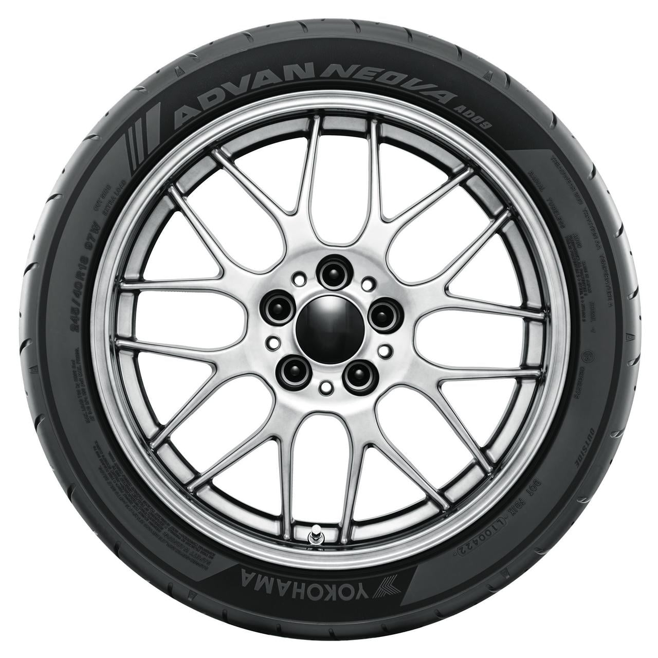 Yokohama Advan Neova AD09 UHP Summer 225/45R18 95W XL Passenger Tire