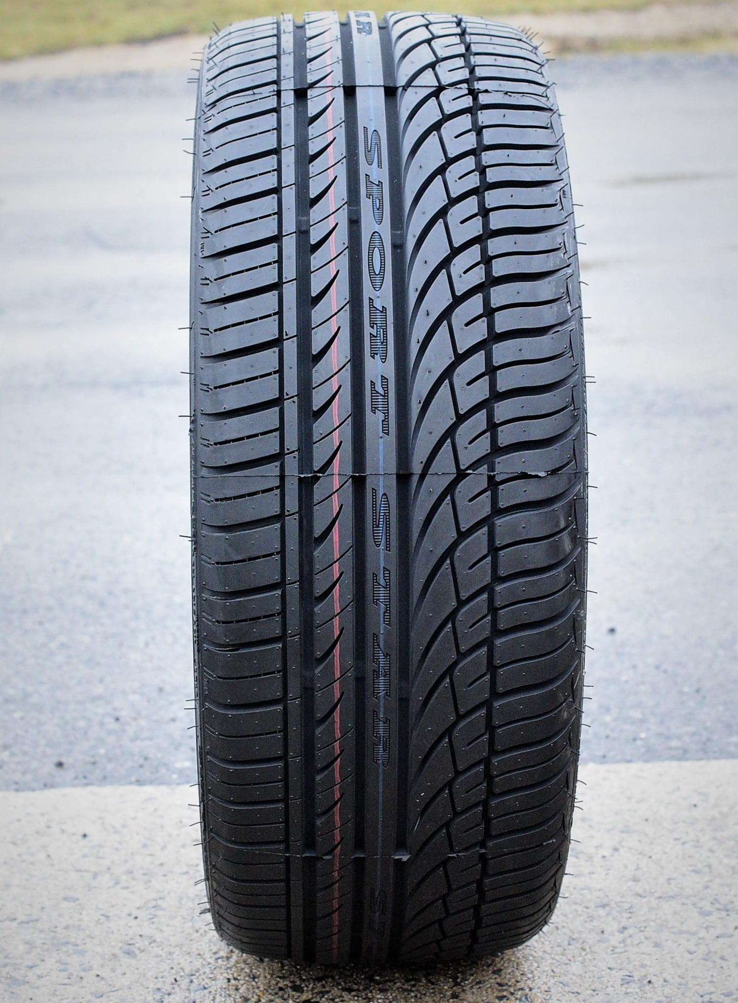 Fullway HP108 305/35R24 112V XL Performance a/s All Season Tire