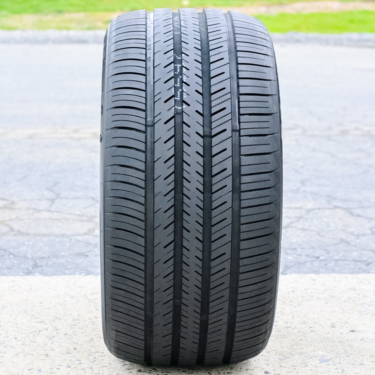 Atlas Tire Force UHP 265/35R20 99Y XL High Performance a/s All Season Tire