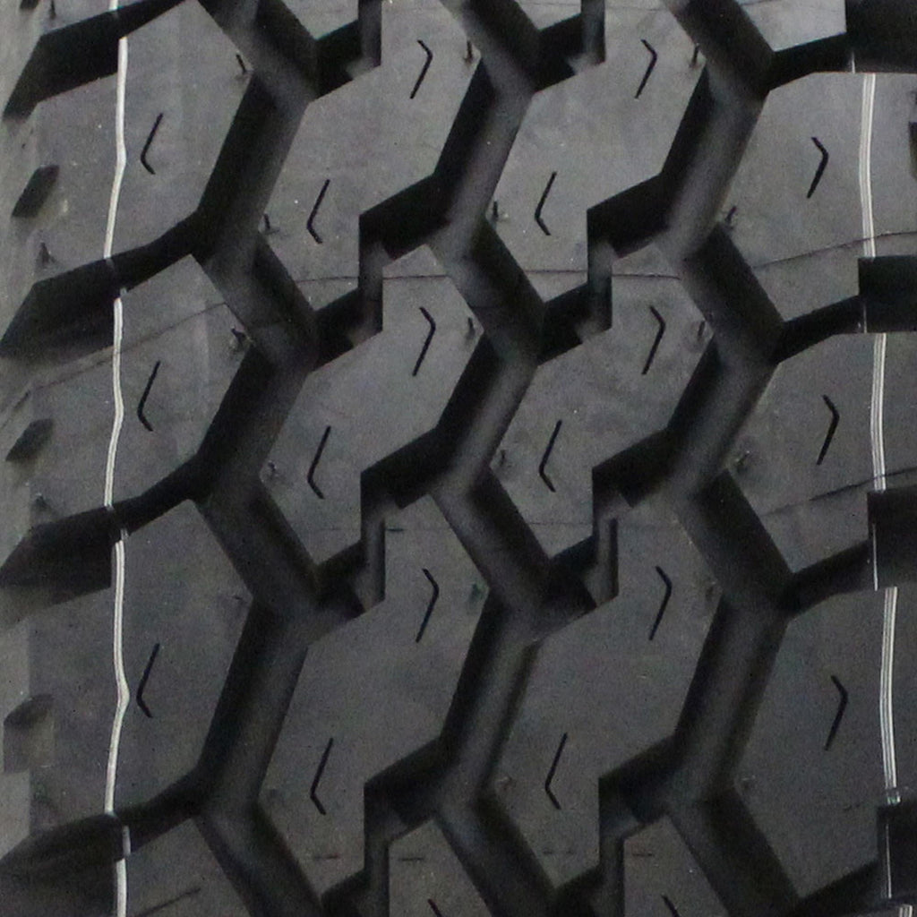 Michelin XPS Traction 215/85R16 115 Q Tire