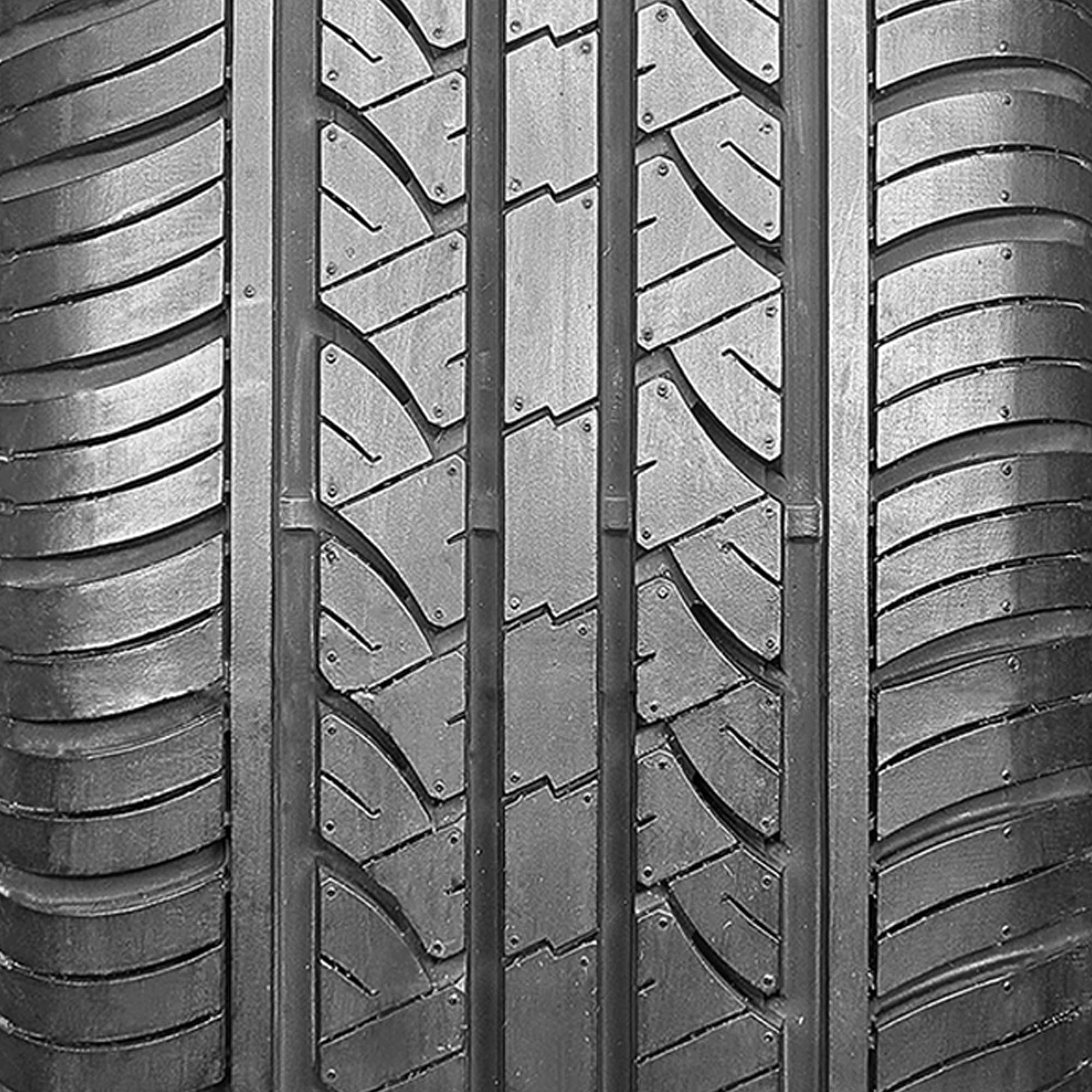 Travelstar UN99 All Season 225/65R17 102H Passenger Tire