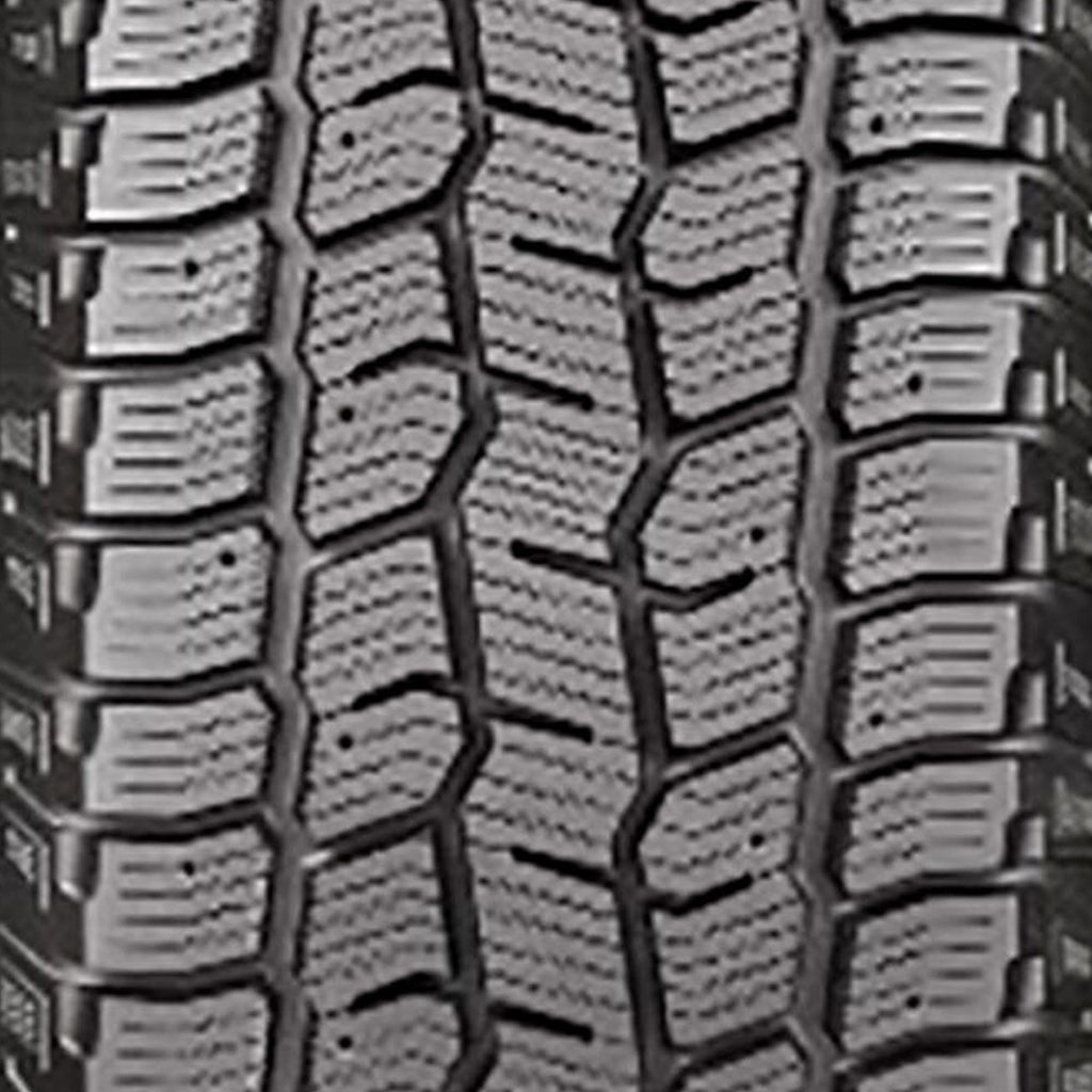 Cooper Discoverer Snow Claw Winter LT235/80R17 120/117Q E Light Truck Tire