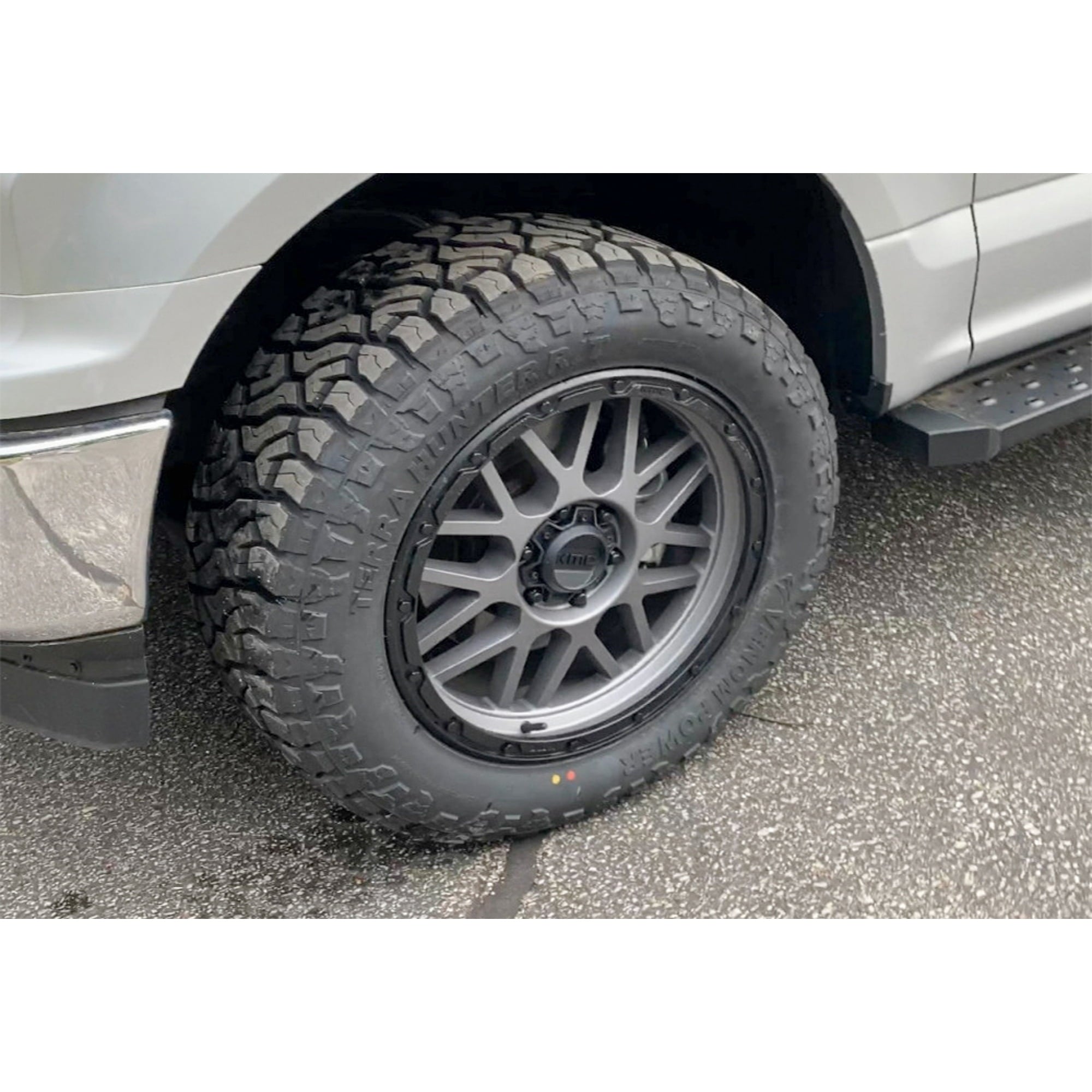 Venom Power Terra Hunter R/T 35X15.50R22 124Q F 12 Ply Rugged Terrain Light Truck Tire