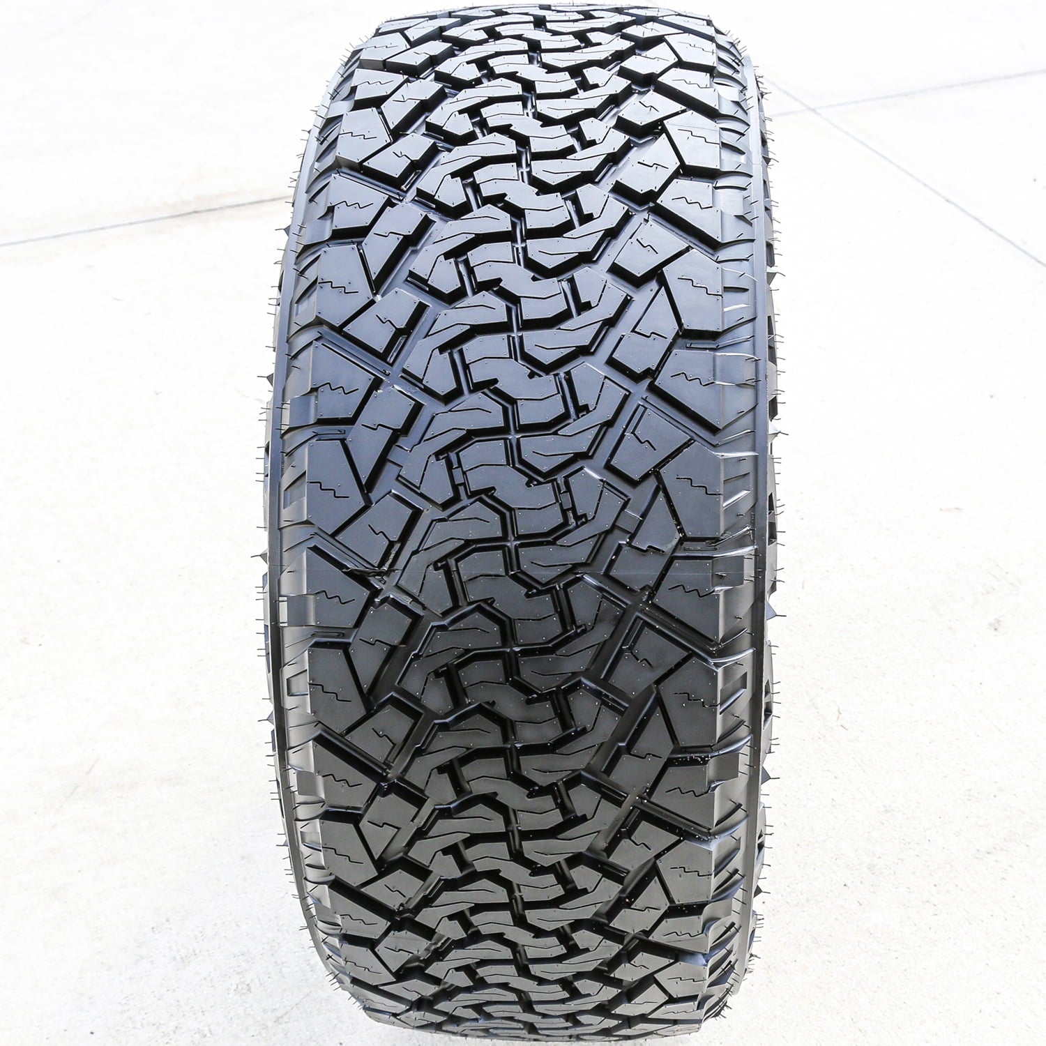 Venom Power Terra Hunter X/T 37X13.50R24 124Q F 12 Ply Extreme Terrain Light Truck Tire