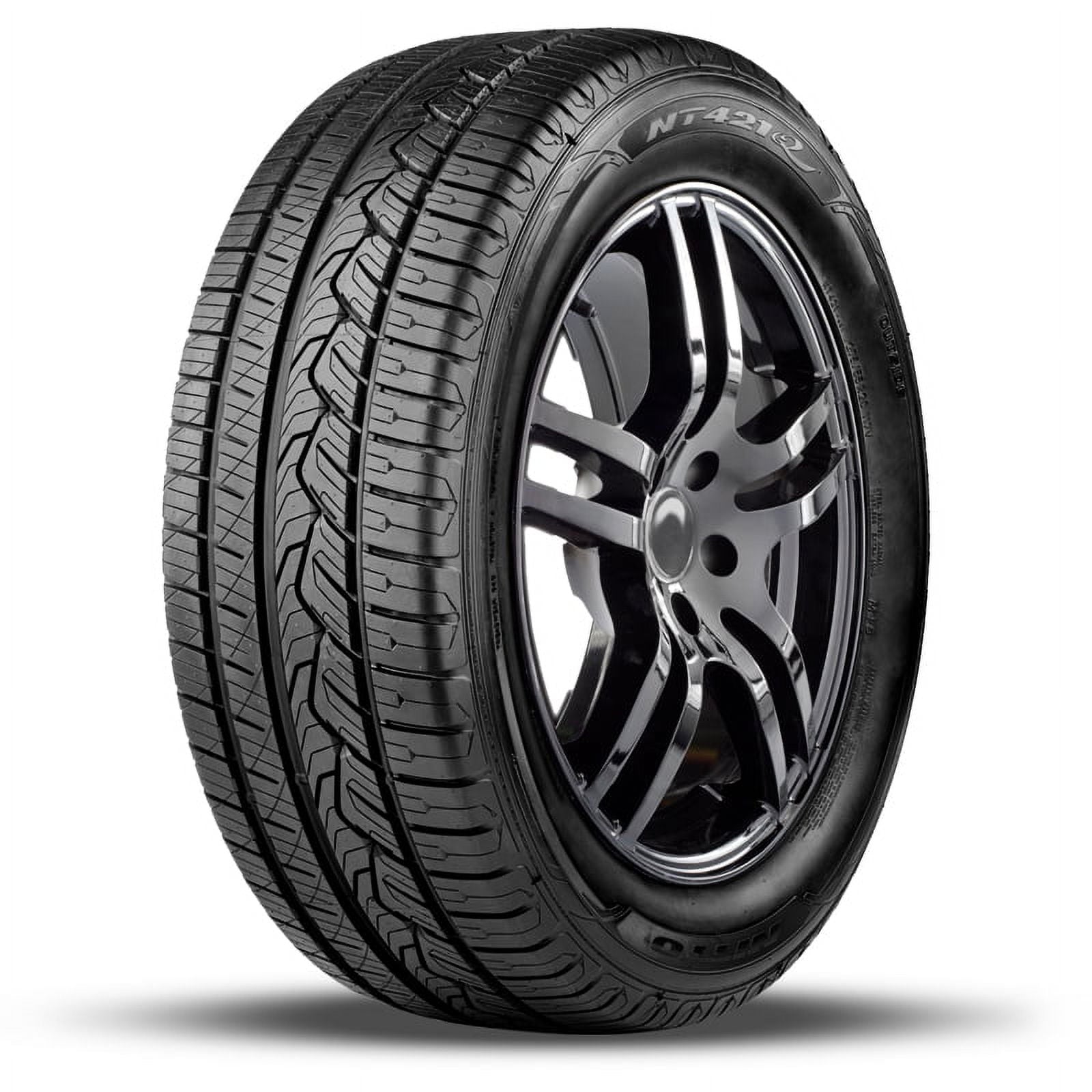 Nitto NT421Q 235/55R19 105 W Tire