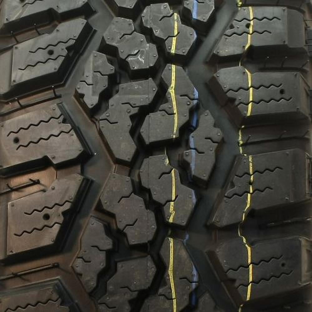 Kanati Tires Kanati Trail Hog LT315/70R17 121Q Tire