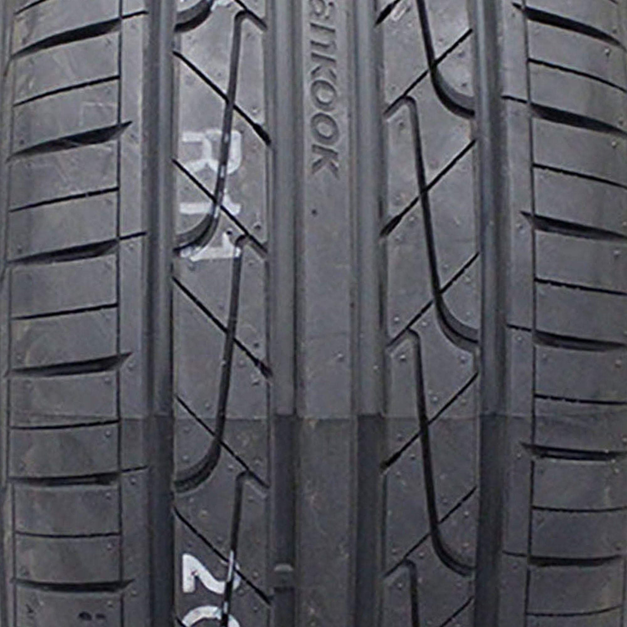 Hankook Ventus V2 Concept 2 H457 245/40R17XL 95W