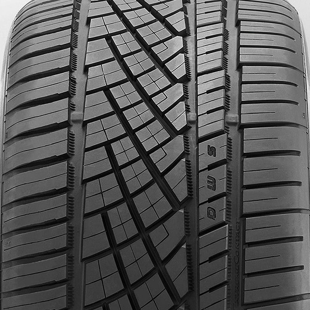 Continental ExtremeContact DWS06 All Season 225/55ZR17 97W Passenger Tire