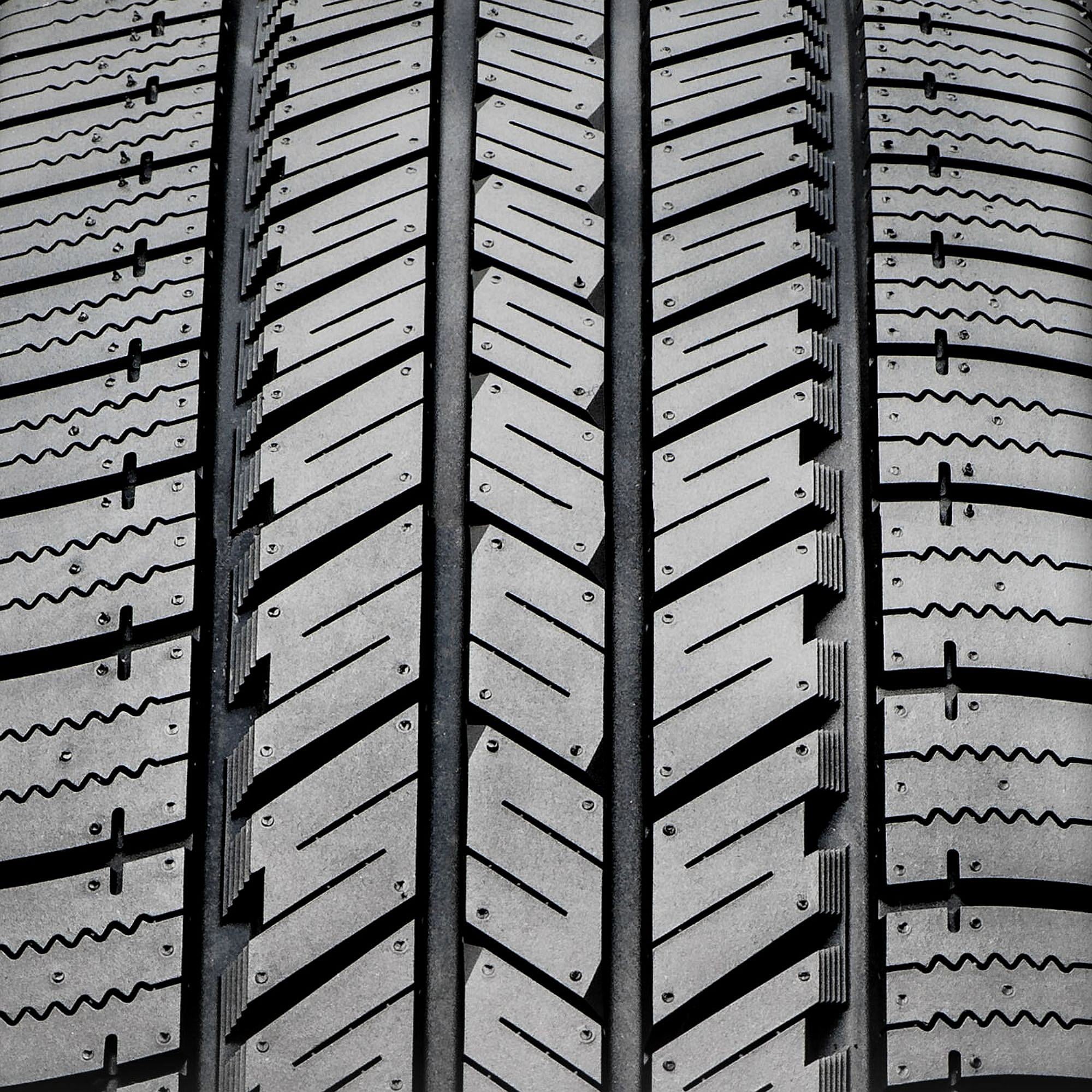 BlackHawk Hiscend-H HT01 All Season 255/70R16 111T Light Truck Tire