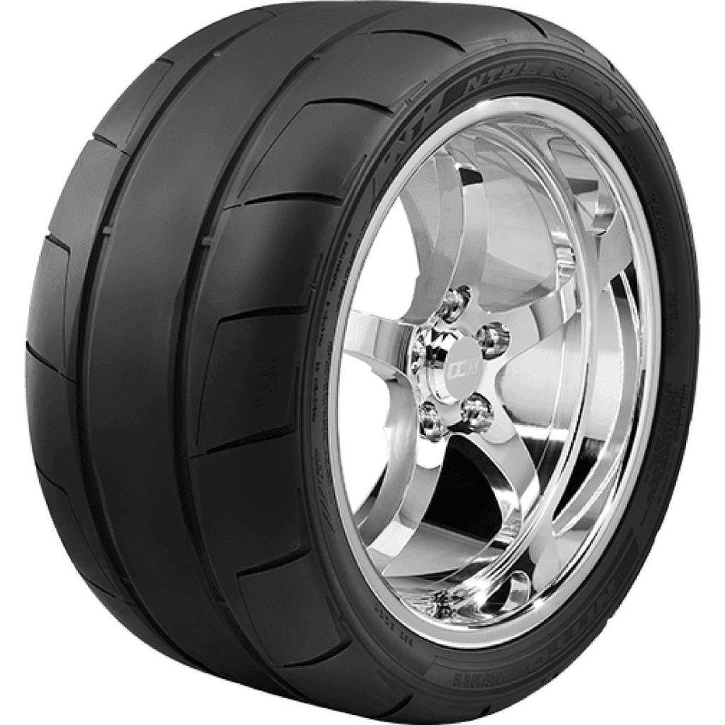 Nitto NT05R 275/40R-17 Tire