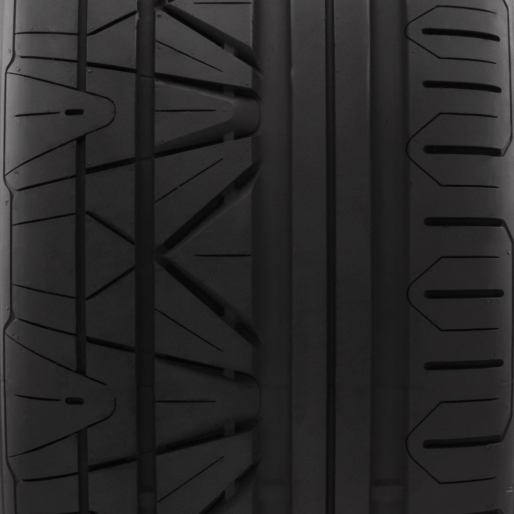 Nitto Invo 235/45ZR17 94W Tire