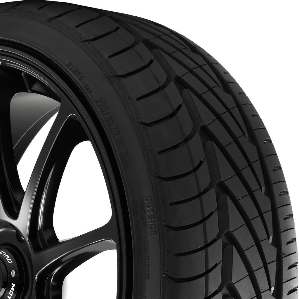 Nitto Neo Gen 235/30R22 90 W Tire