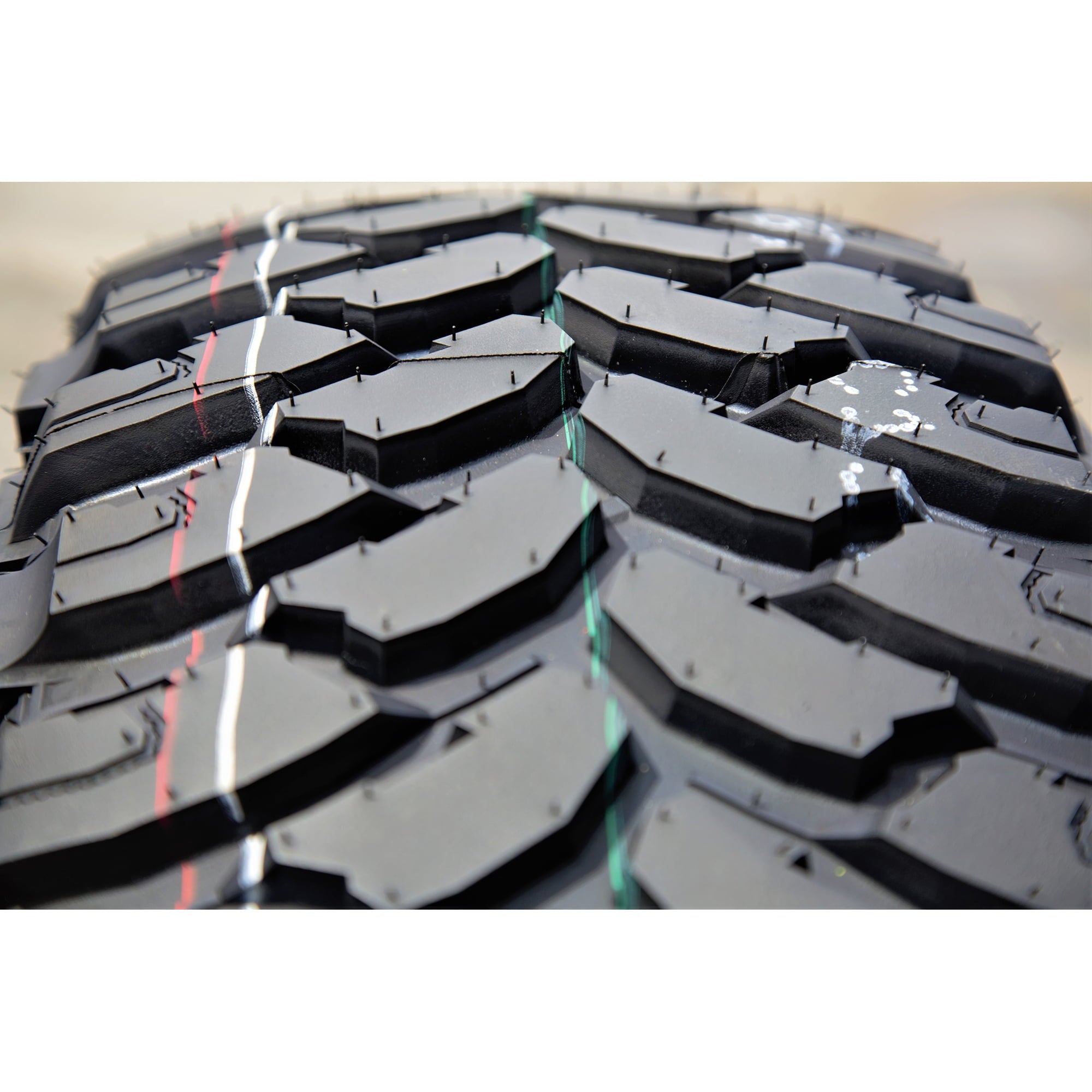 Comforser CF3000 285/65R18 125/122Q E 10 Ply m/t mud Light Truck Tire